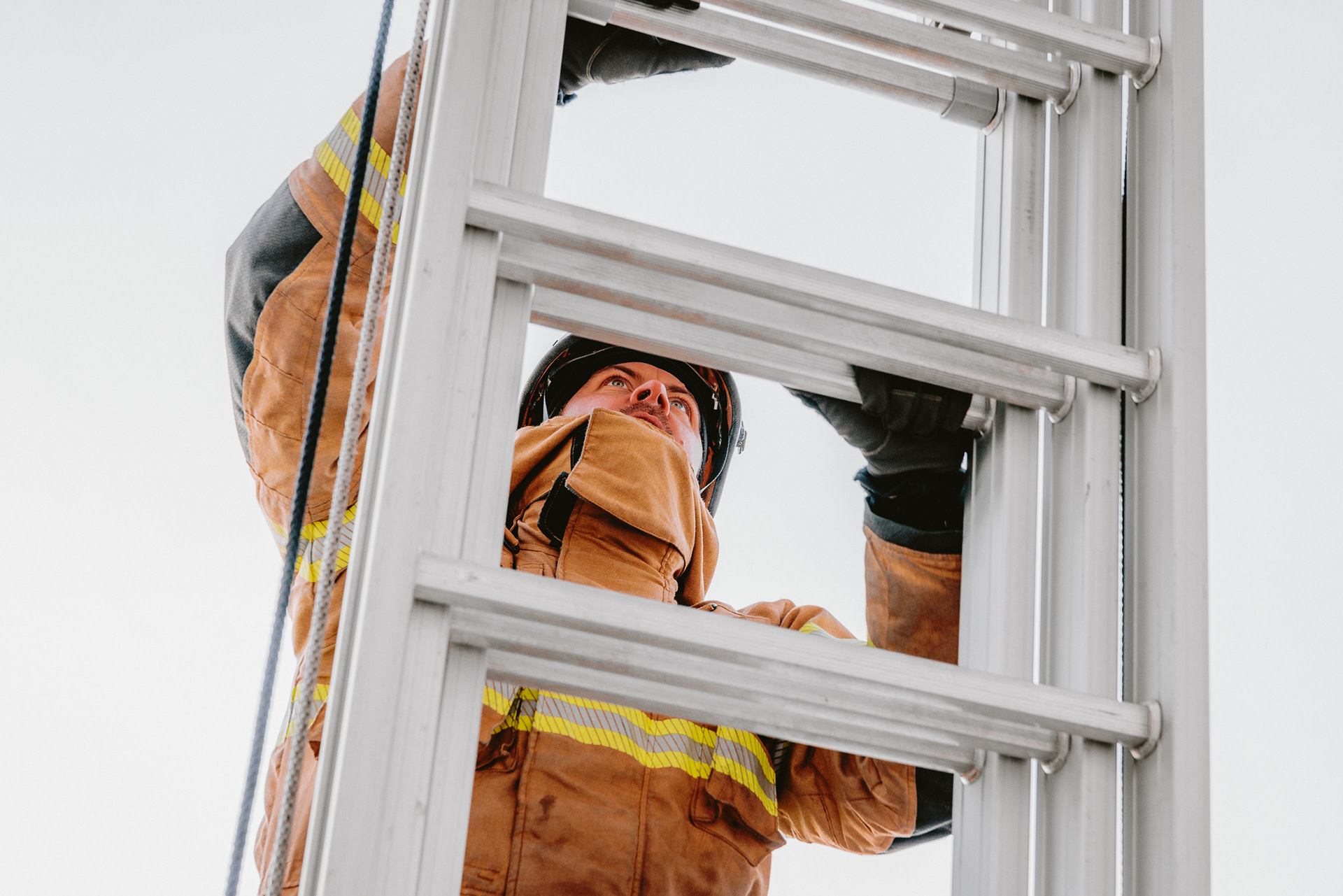 Retrato profesional de bomberos en estilo cinematográfico por Foto Nueve