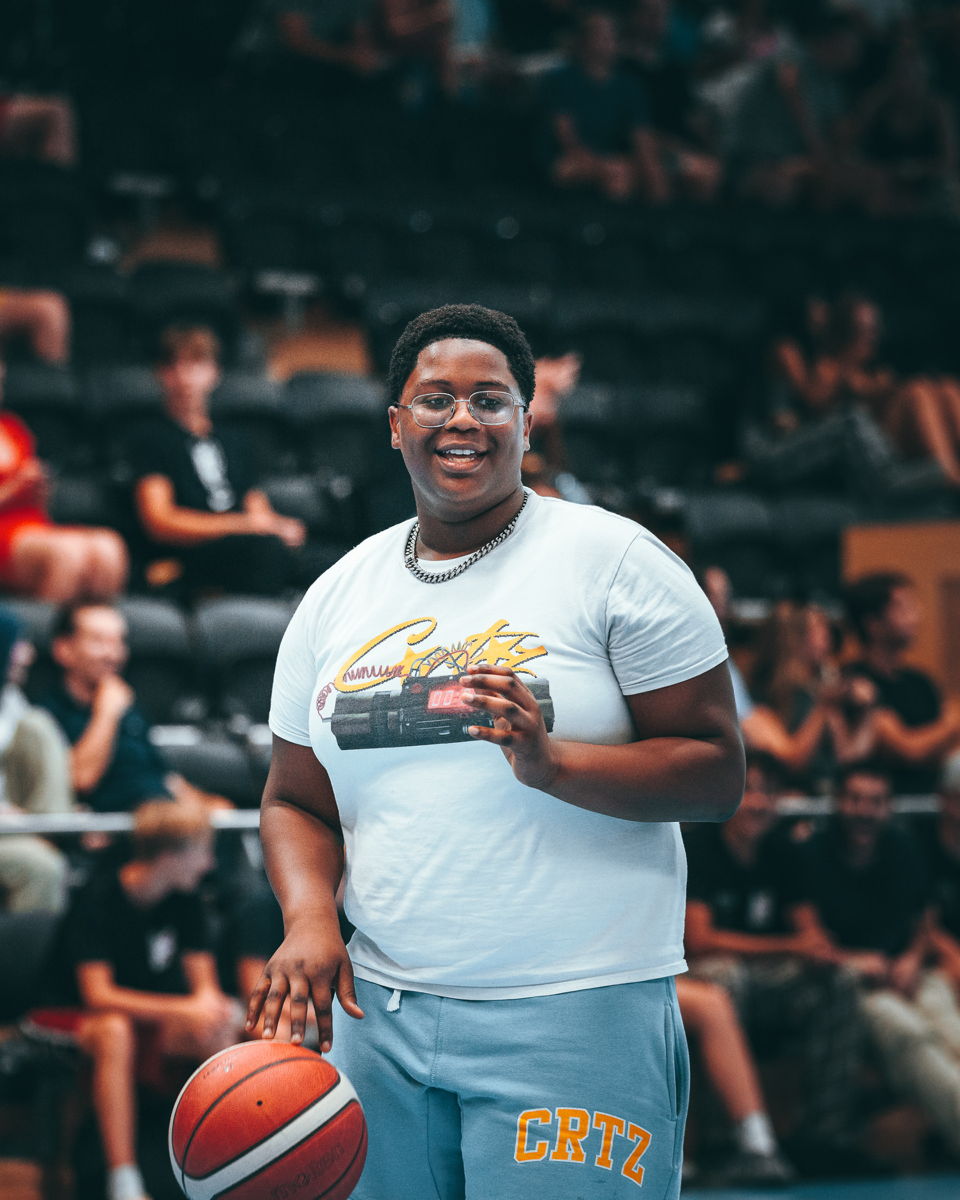 Retrato profesional de un chico en estilo cinematográfico por Foto Nueve