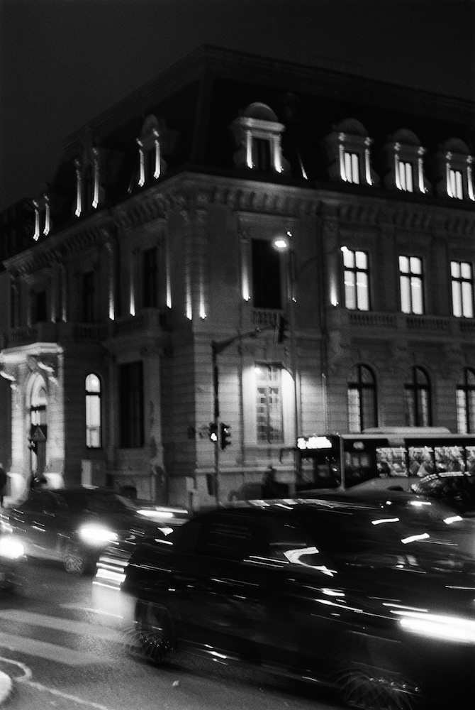 bucuresti nocturn, fotografie pe film, tiberiu raducu fotograf