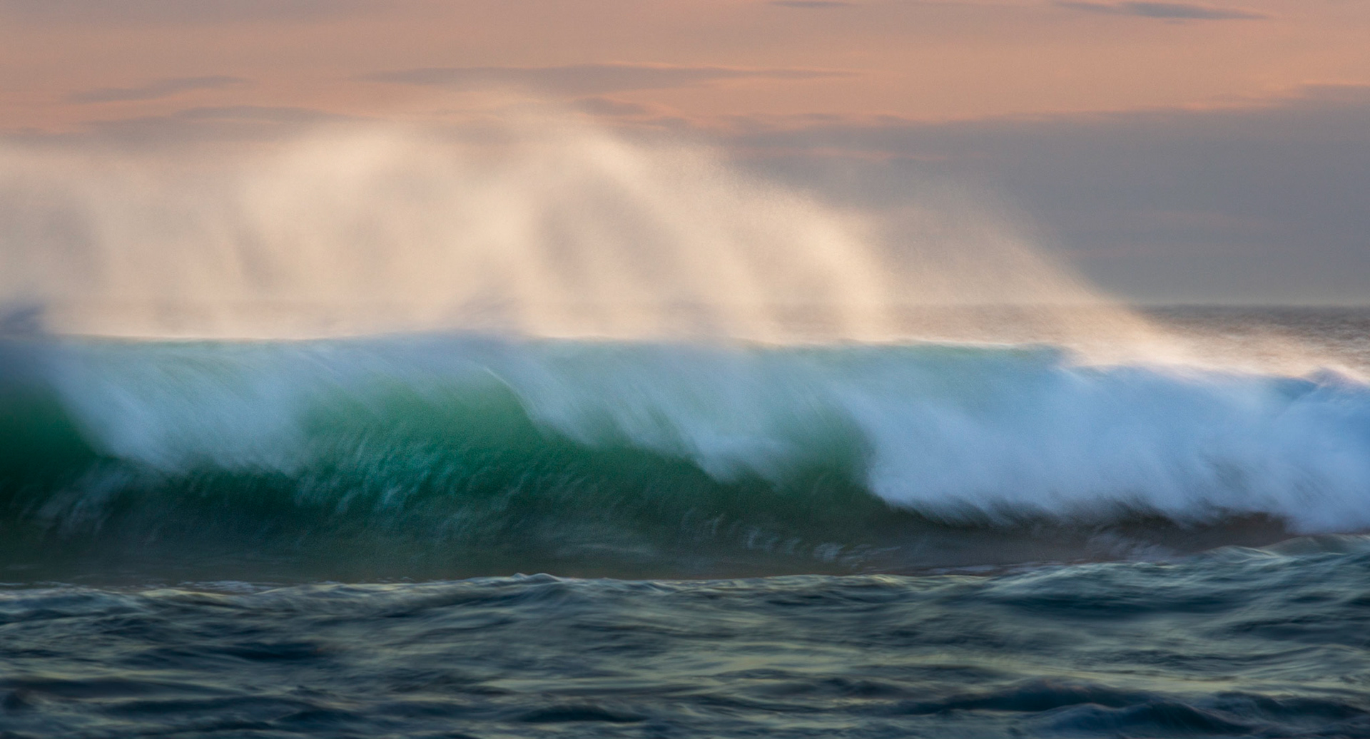 Rooster Tail Wave