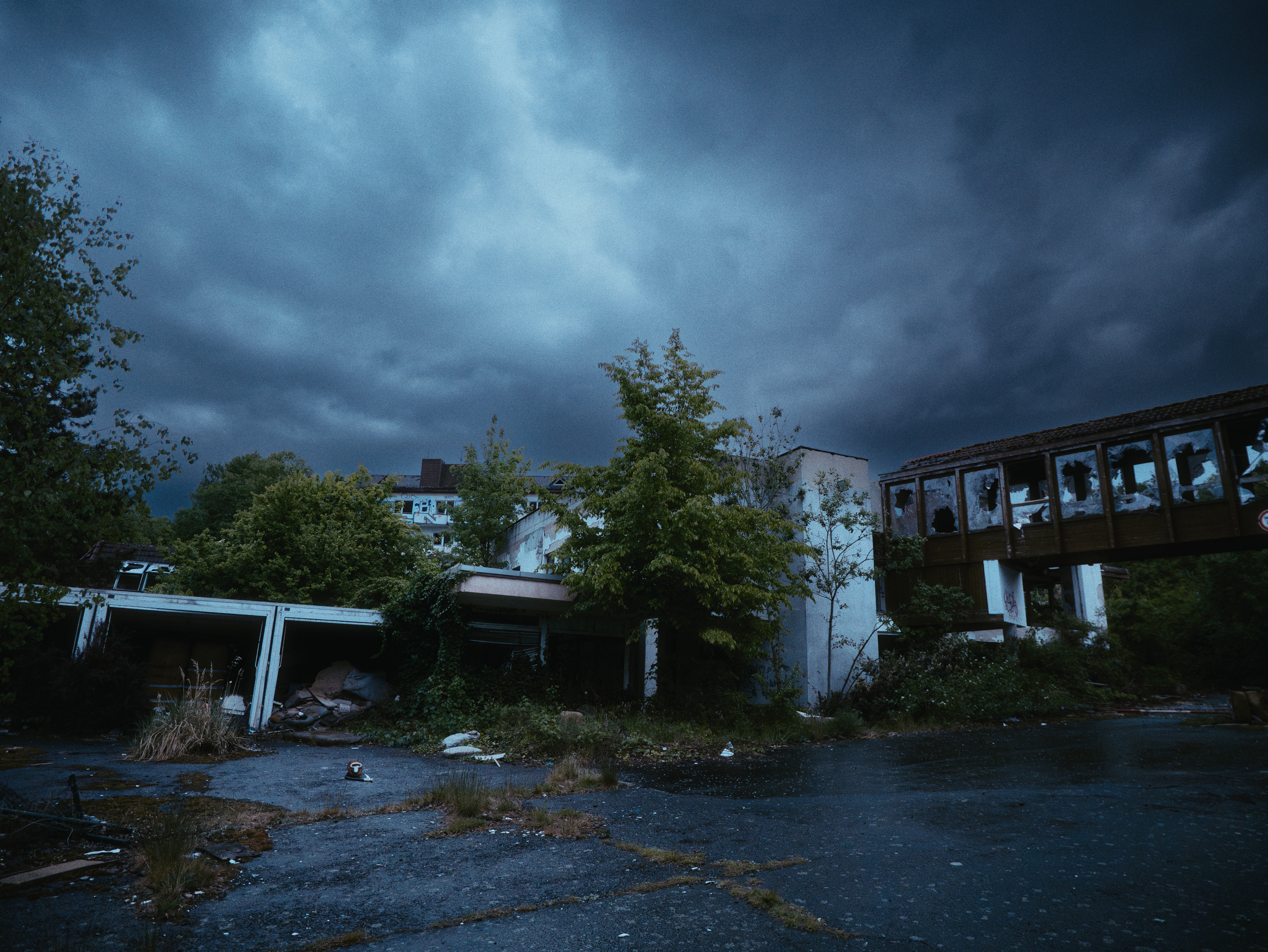 Lost Place Reha-Klinik Neukirchen Vorhof