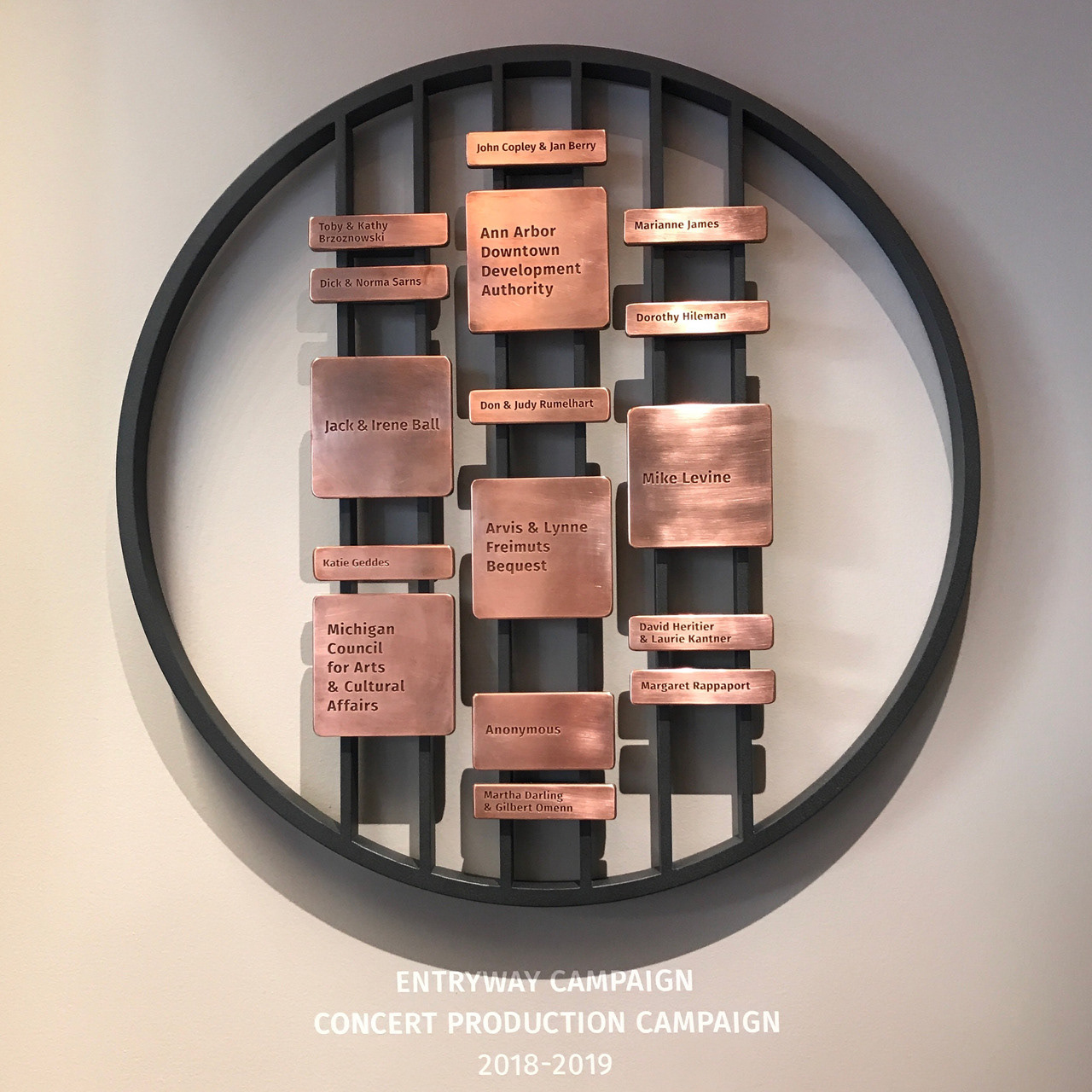 Donor Recognition, art direction & design. Grafaktri, installation.