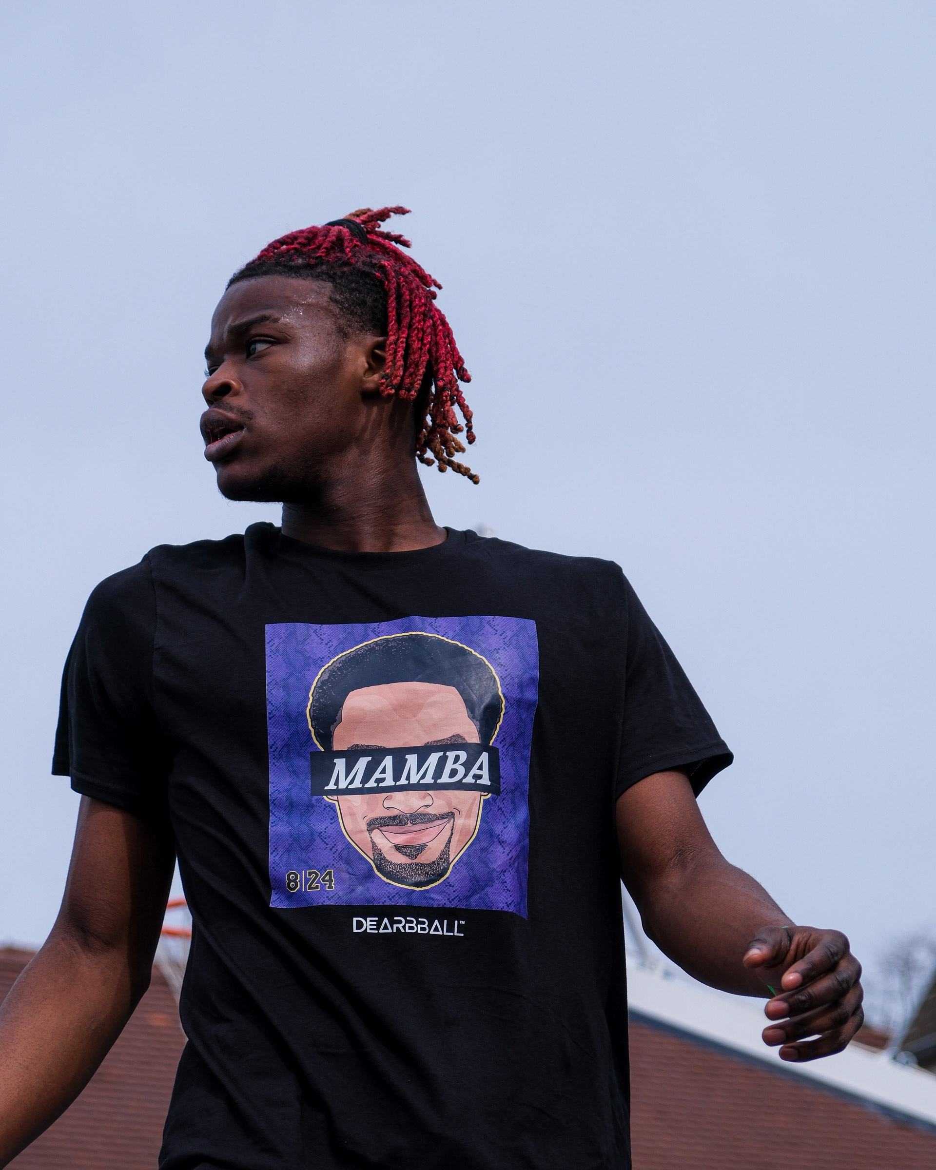 Basketteur en plein match