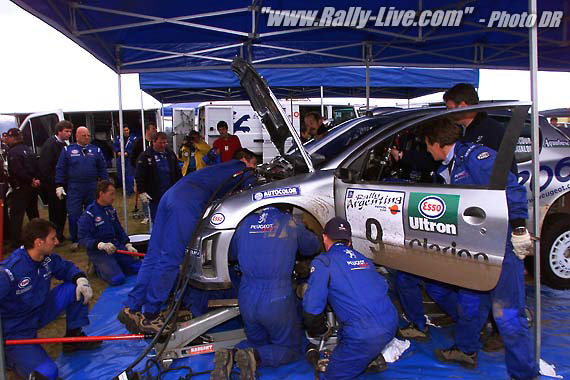 Camera:   DCS520CSerial #: K520C-01013Width:    1728Height:   1152Date:  8/01/90Time:   3:25:13DCS5XX ImageFW Ver:   2.0.3TIFF ImageLook:   ProductAntialiasing Filter:  RemovedCounter:    [15996]ISO Speed:  200Aperture:  f7.1Shutter:  1/125Max Aperture:  f2.8Min Aperture:  f22Exposure Mode:  Shutter priority AE (Tv)Compensation:  +0.0Flash Compensation:  +0.0Meter Mode:  EvaluativeFlash Mode:  E-TTL (1st curtain sync)Drive Mode:  ContinuousFocus Mode:  One ShotFocus Point:  --o--Focal Length (mm):  17White balance: Auto (Flash)Time: 03:25:13.991