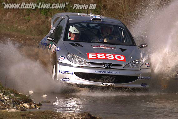 Camera:   DCS520CSerial #: K520C-01013Width:    1728Height:   1152Date:  6/01/90Time:   9:04:00DCS5XX ImageFW Ver:   2.0.3TIFF ImageLook:   ProductAntialiasing Filter:  RemovedCounter:    [15919]ISO Speed:  200Aperture:  f10Shutter:  1/500Max Aperture:  f2.8Min Aperture:  f32Exposure Mode:  Shutter priority AE (Tv)Compensation:  +0.0Flash Compensation:  +0.0Meter Mode:  EvaluativeFlash Mode:  No flashDrive Mode:  ContinuousFocus Mode:  AI ServoFocus Point:  --o--Focal Length (mm):  300White balance: Auto (Daylight)Time: 09:04:00.256