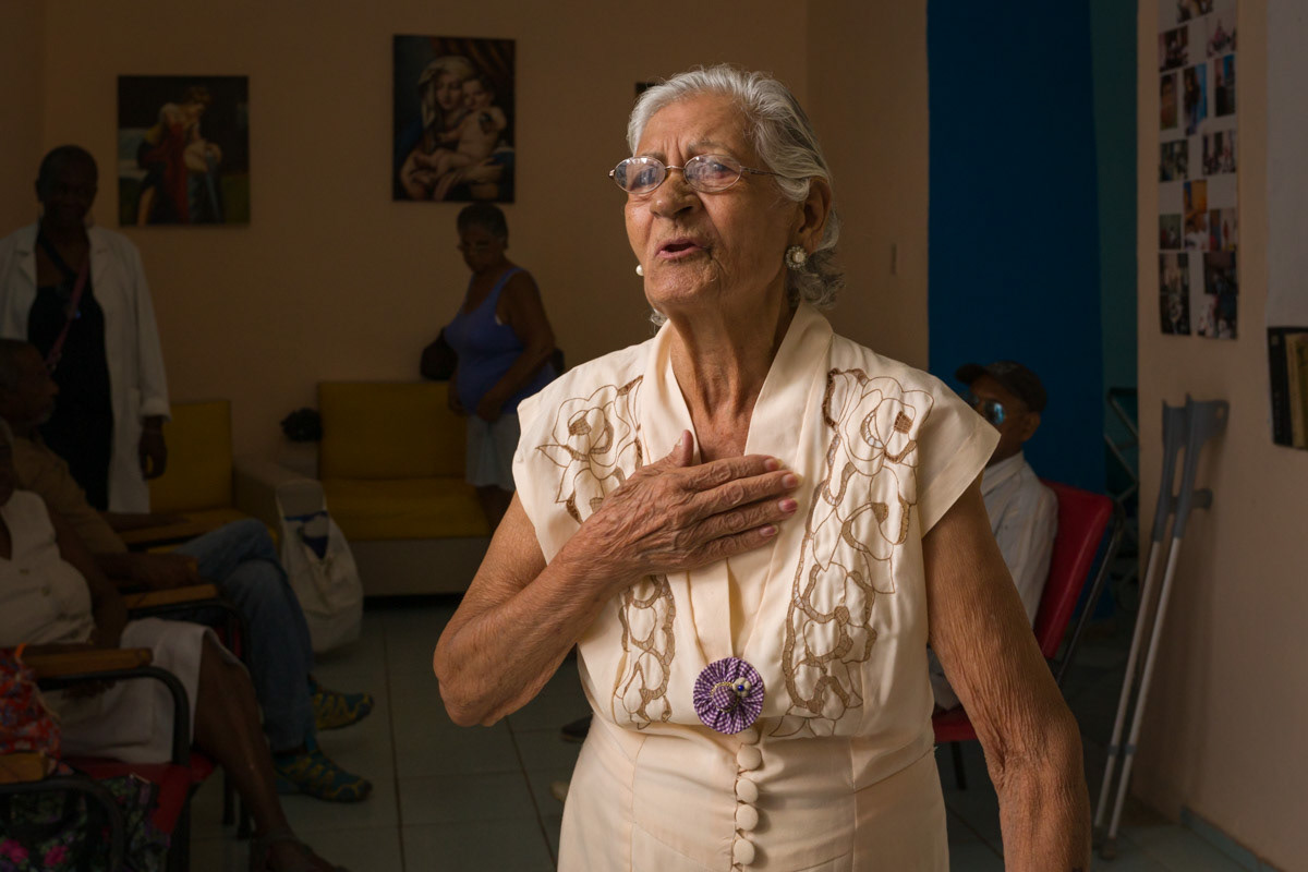 Chanteuse, Havana, 2019