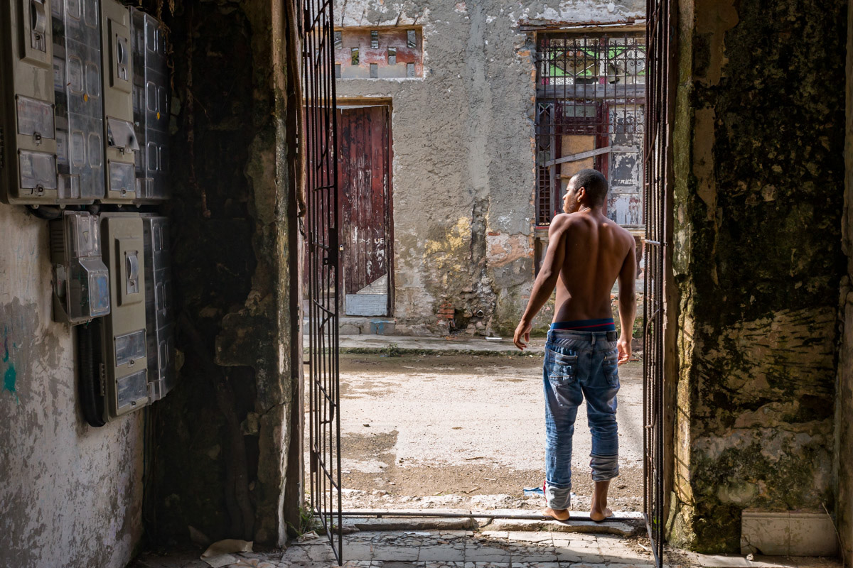 A Man Alone, Regla, 2019