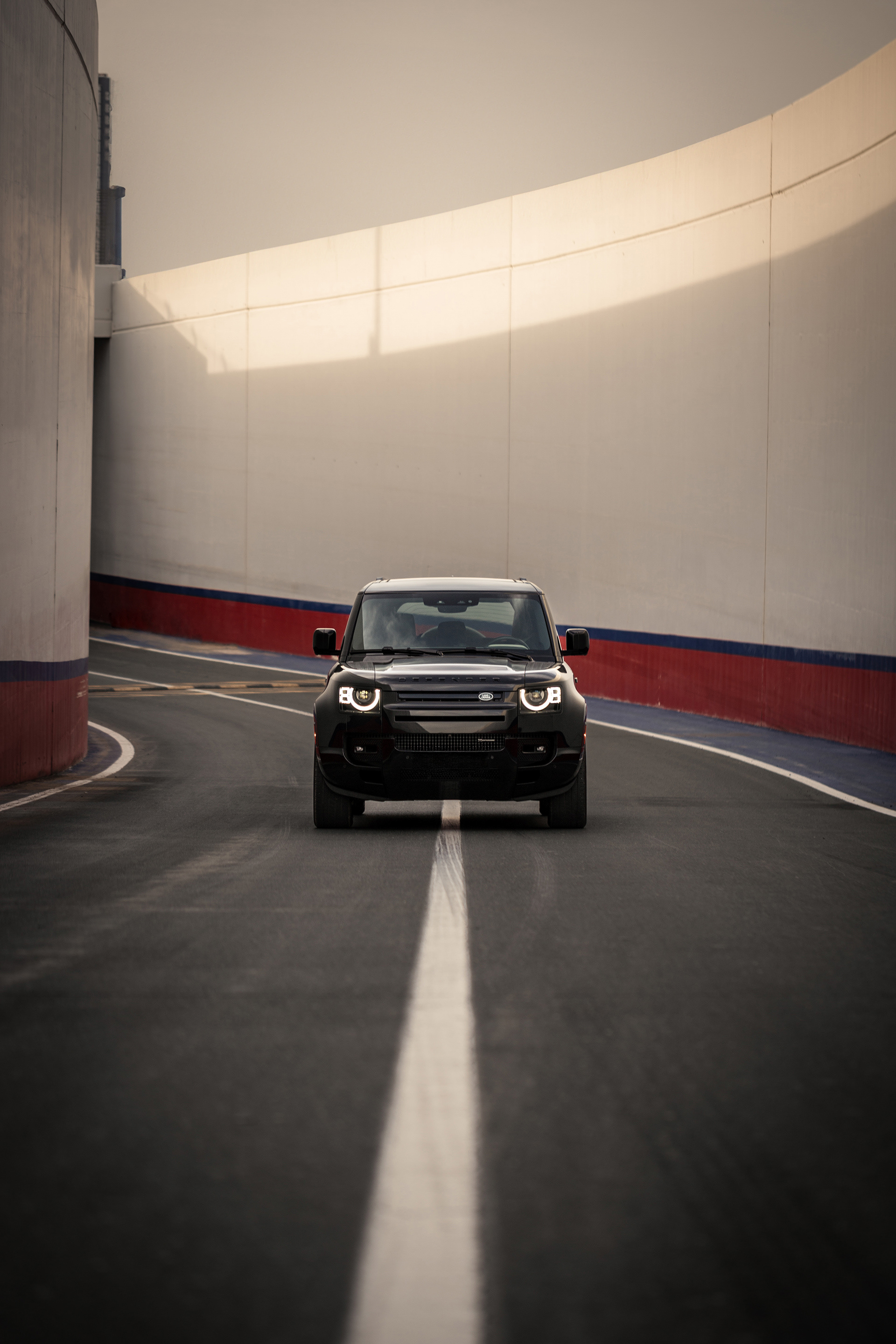 2024 LAND ROVER DEFENDER MOCKUP CAMPAIGN 
