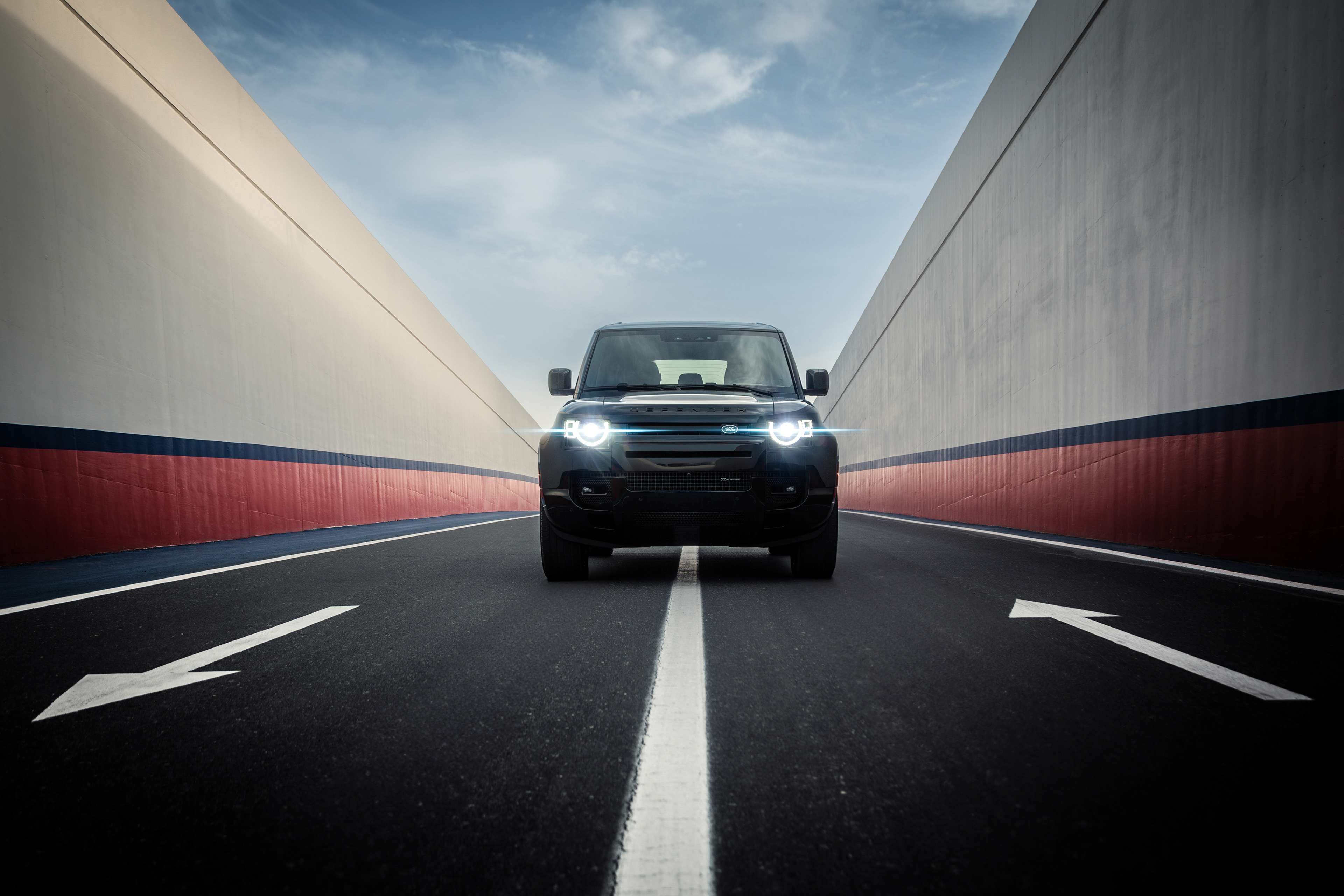 2024 LAND ROVER DEFENDER MOCKUP CAMPAIGN 