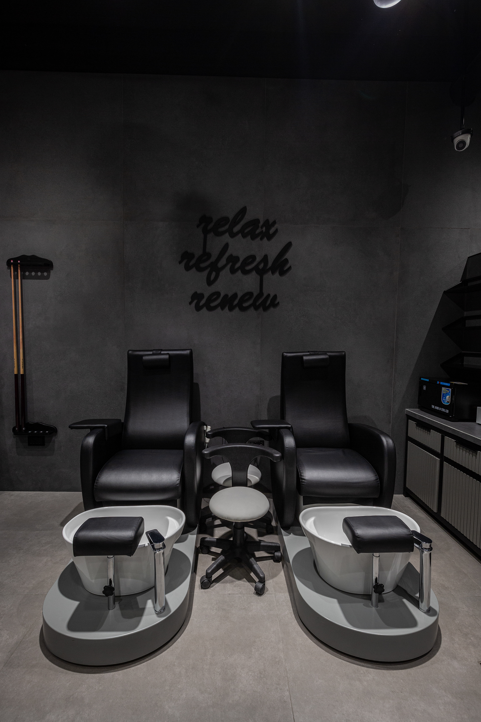 karizma gents salon