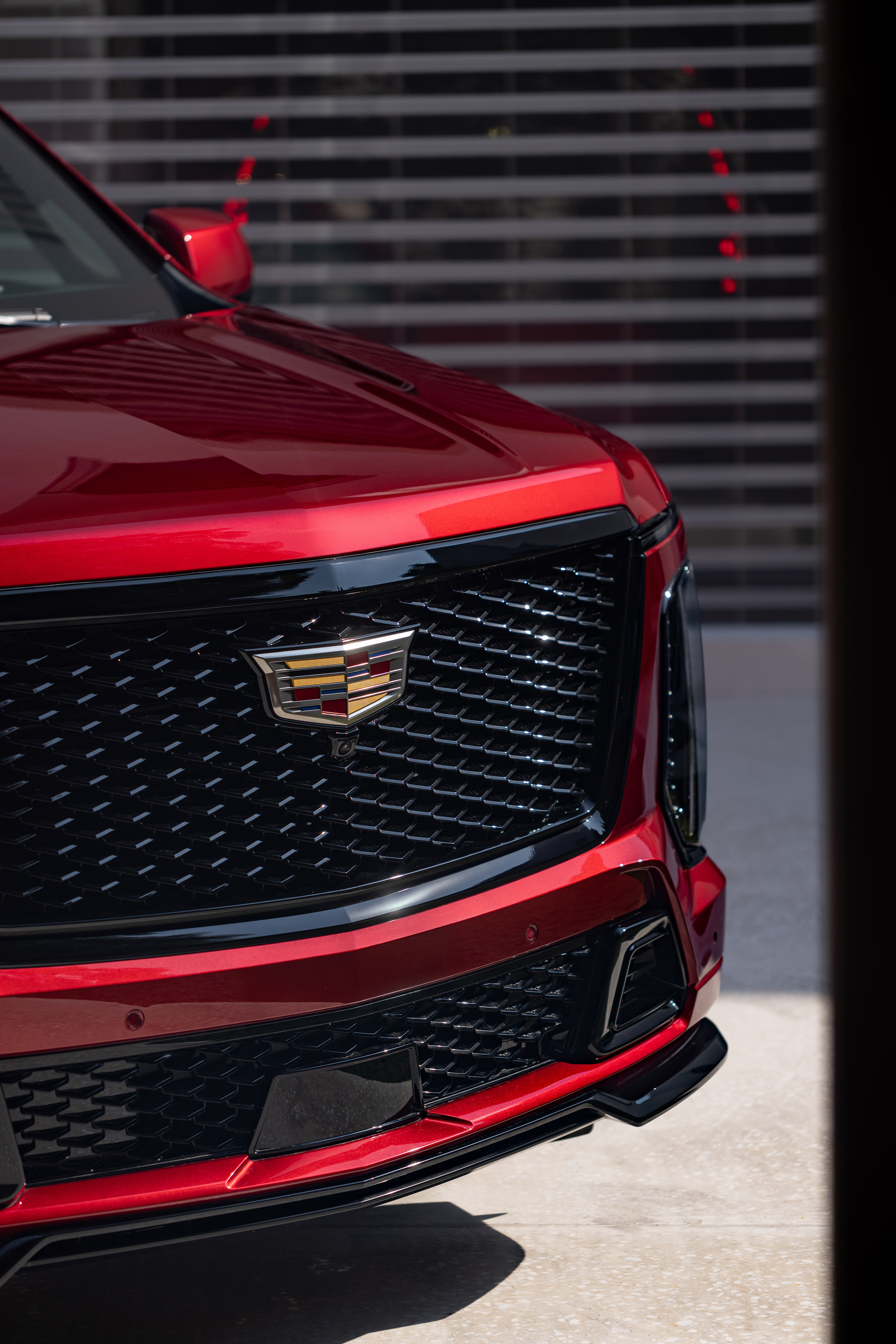 2025 Cadillac Escalade v campaign