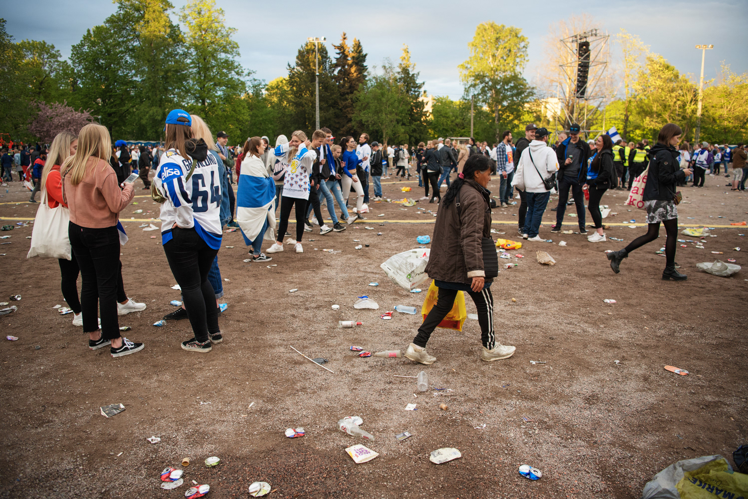 Kaisaniemi Jääkiekon maailmanmestaruuden kultajuhlien jälkeen. Helsinki, 2019