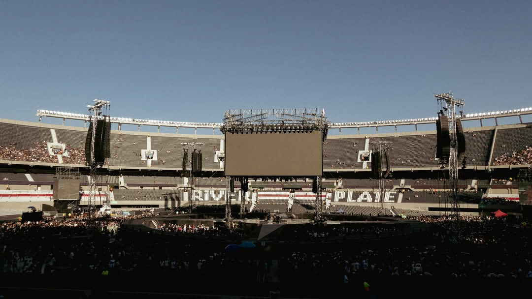 Maria Becerra at River Plate Stadium