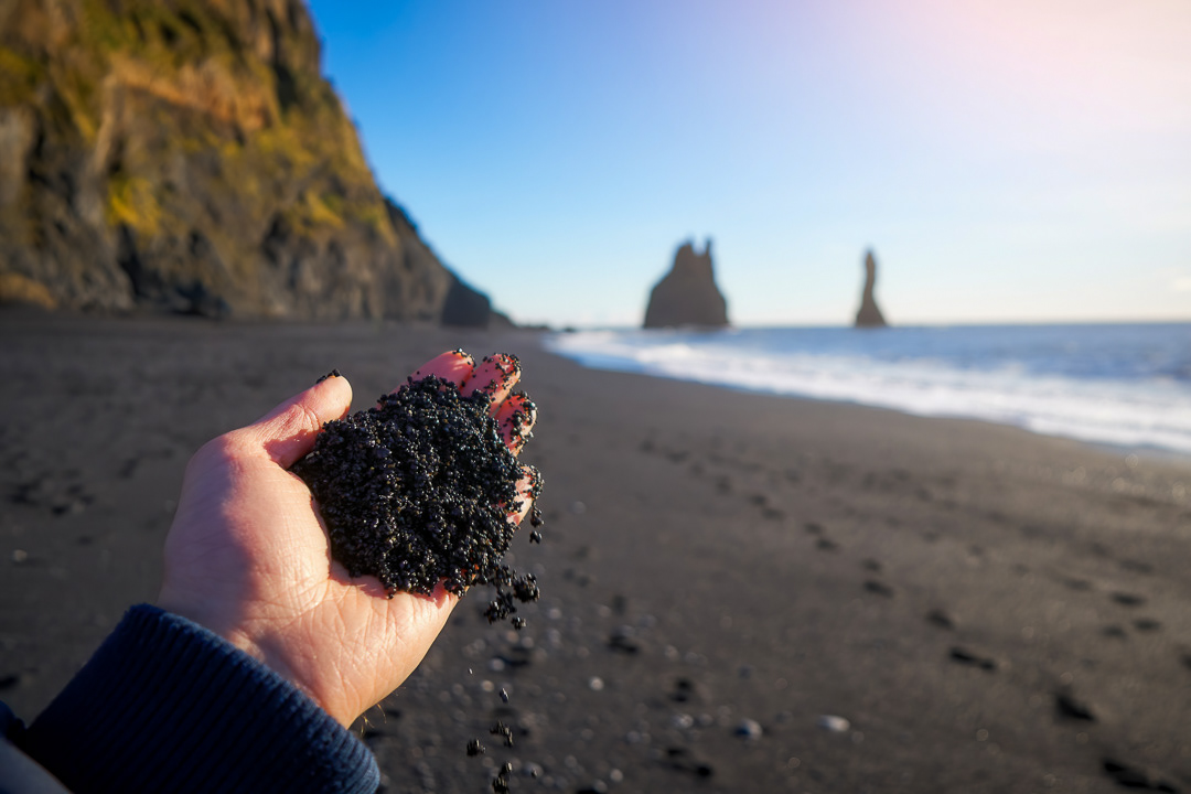 Black sand in hand 2018