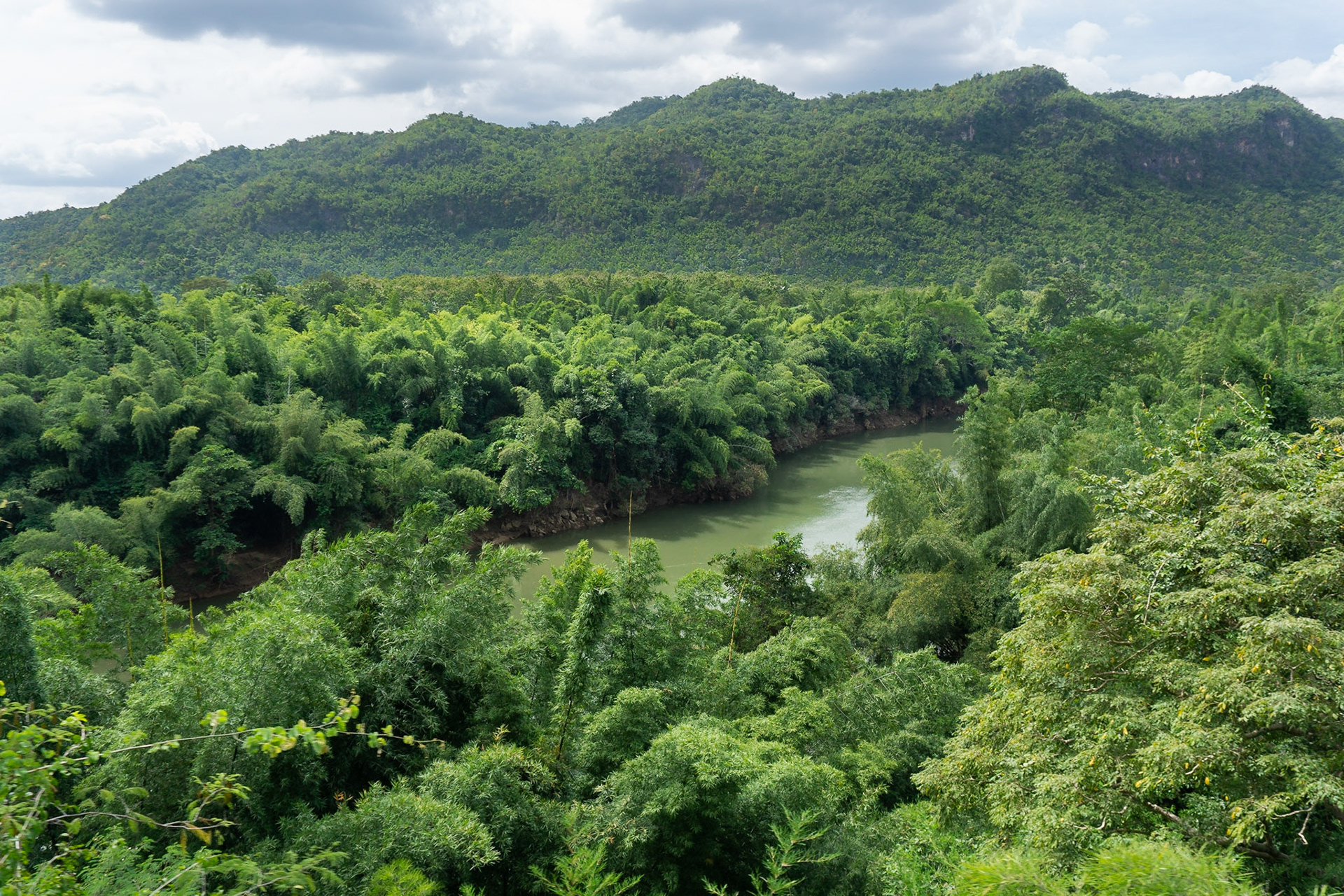 Trajectgedeelte van de Birma spoorlijn (death railway)
