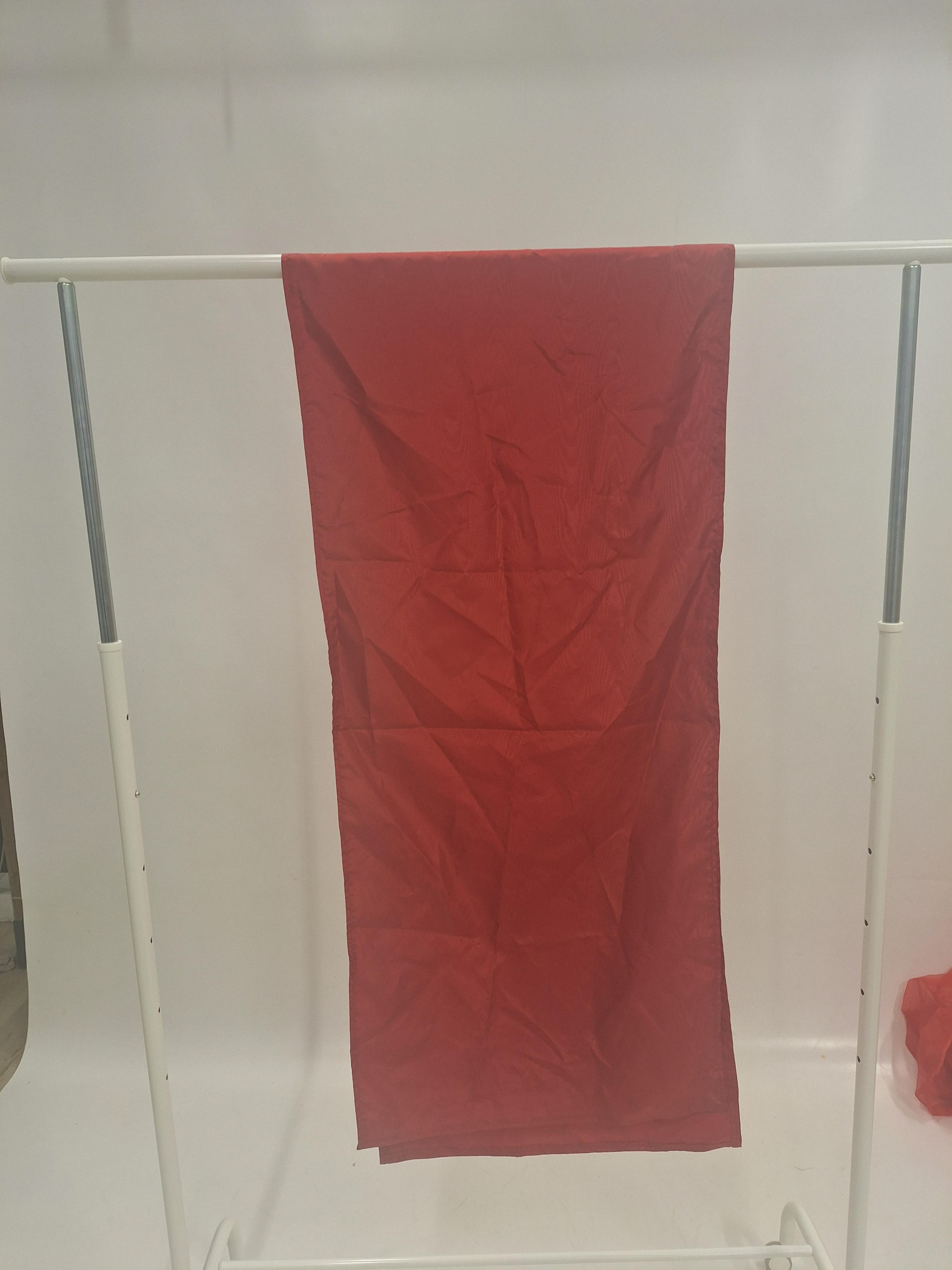 Rött tyg (tältväv)