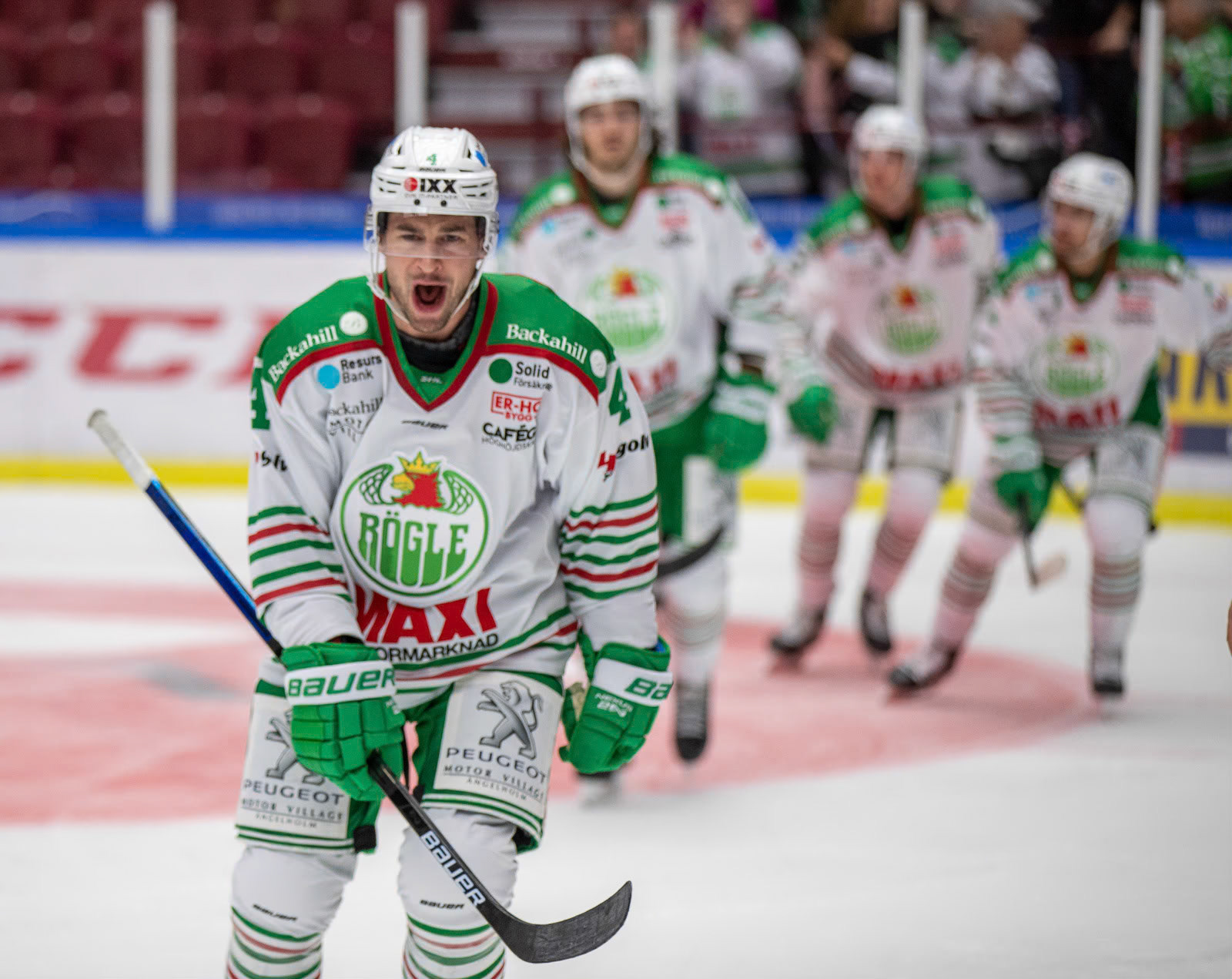 2019-09-17 | Malmö, Sweden: Rögle BK (4) Kodie Curran celebrates 1-1 during the game between Malmö Redhawks and Rögle BK at Malmö Arena ( Photo by: Roger Linde | Swe Press Photo )Keywords: Malmö Arena, Malmö, Icehockey, SHL, Malmö Redhawks, Rögle BK, mr190917