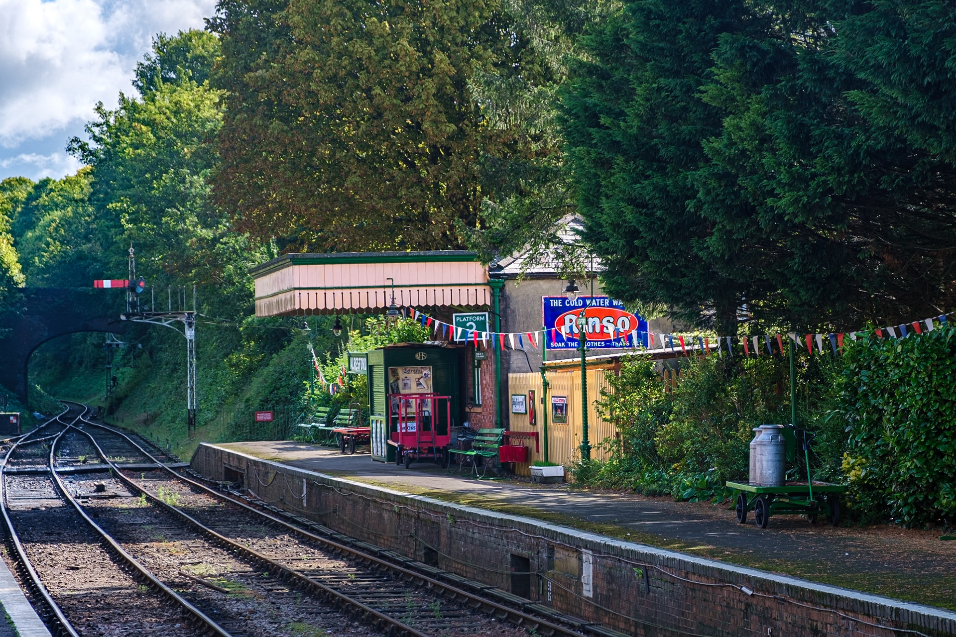 Deserted platform 2 at Alresford