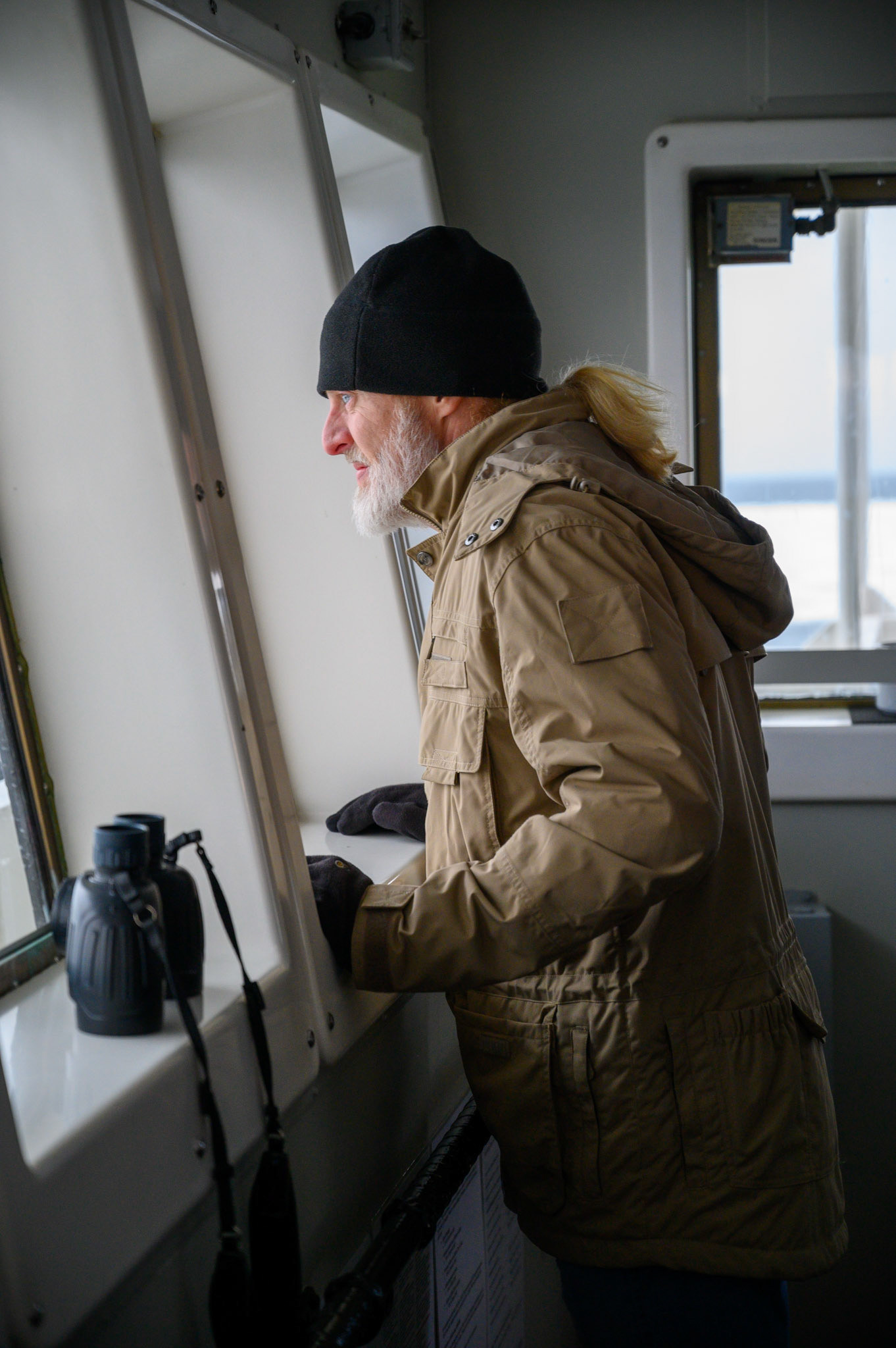 Observing arctic ice pack