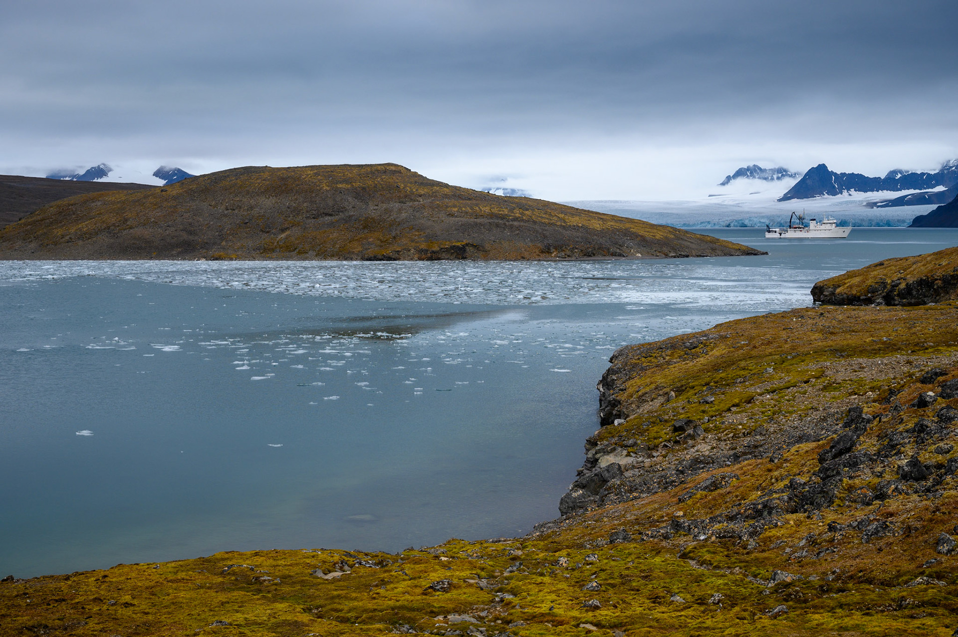 Signehamna Bay, Lilliehöökfjorden, Spitsbergen Island