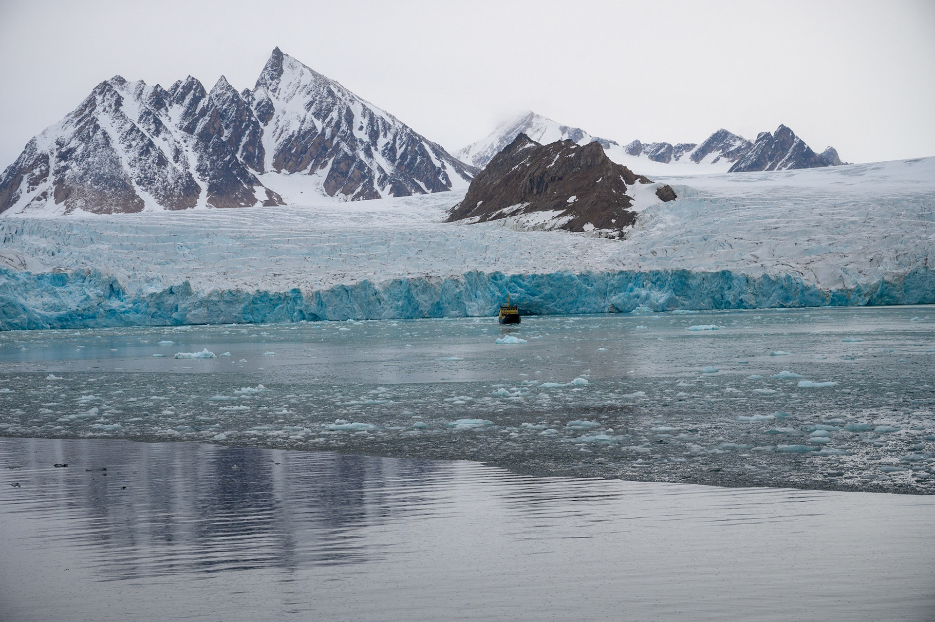 Glacier, Spitsbergen Island