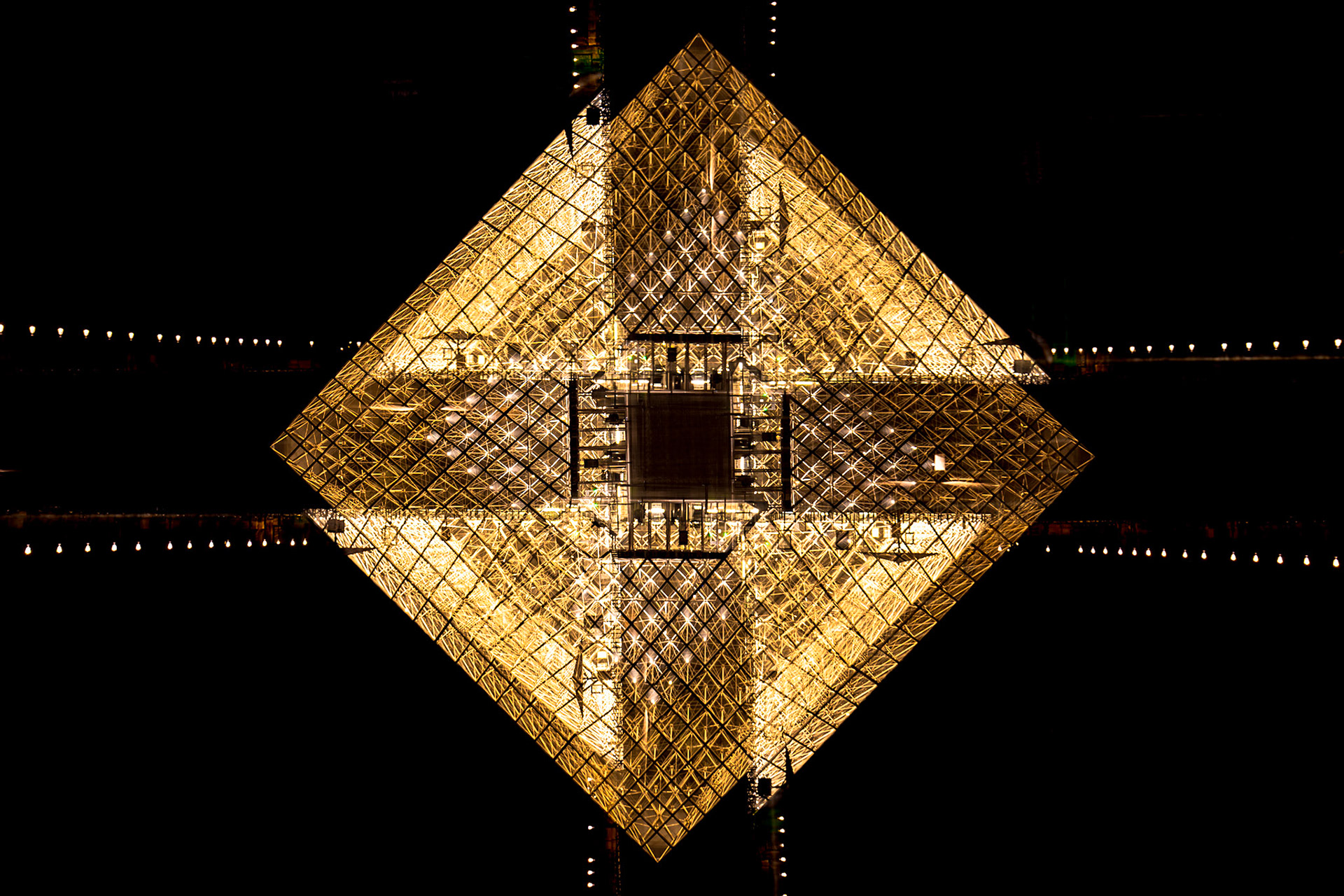 Le Louvre (non disponible à la vente)
