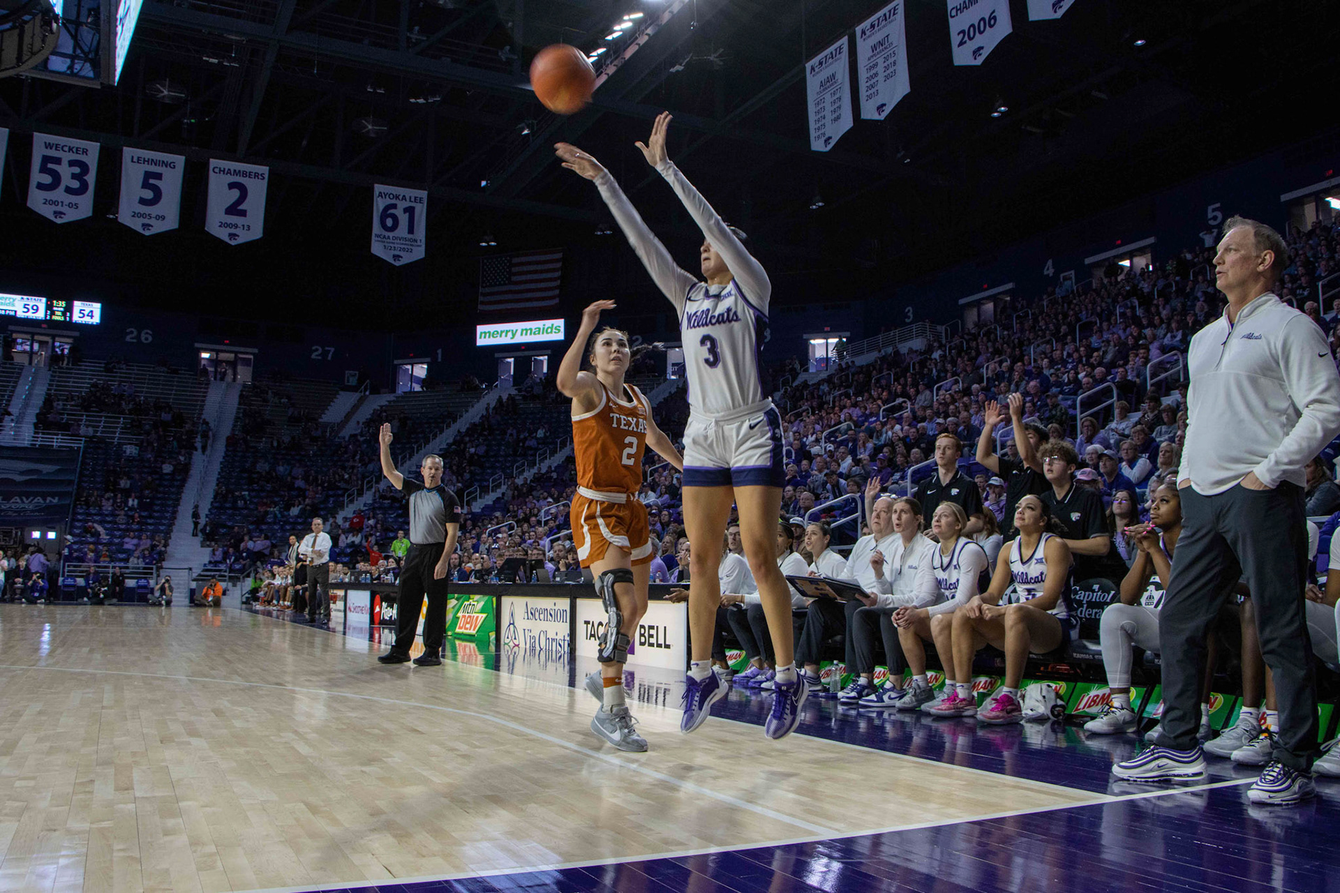 Guard Jaelyn Glenn goes up for a 3 in the final two minutes of the Texas game. Glenn ended the game 2-5 on 3-pointers.