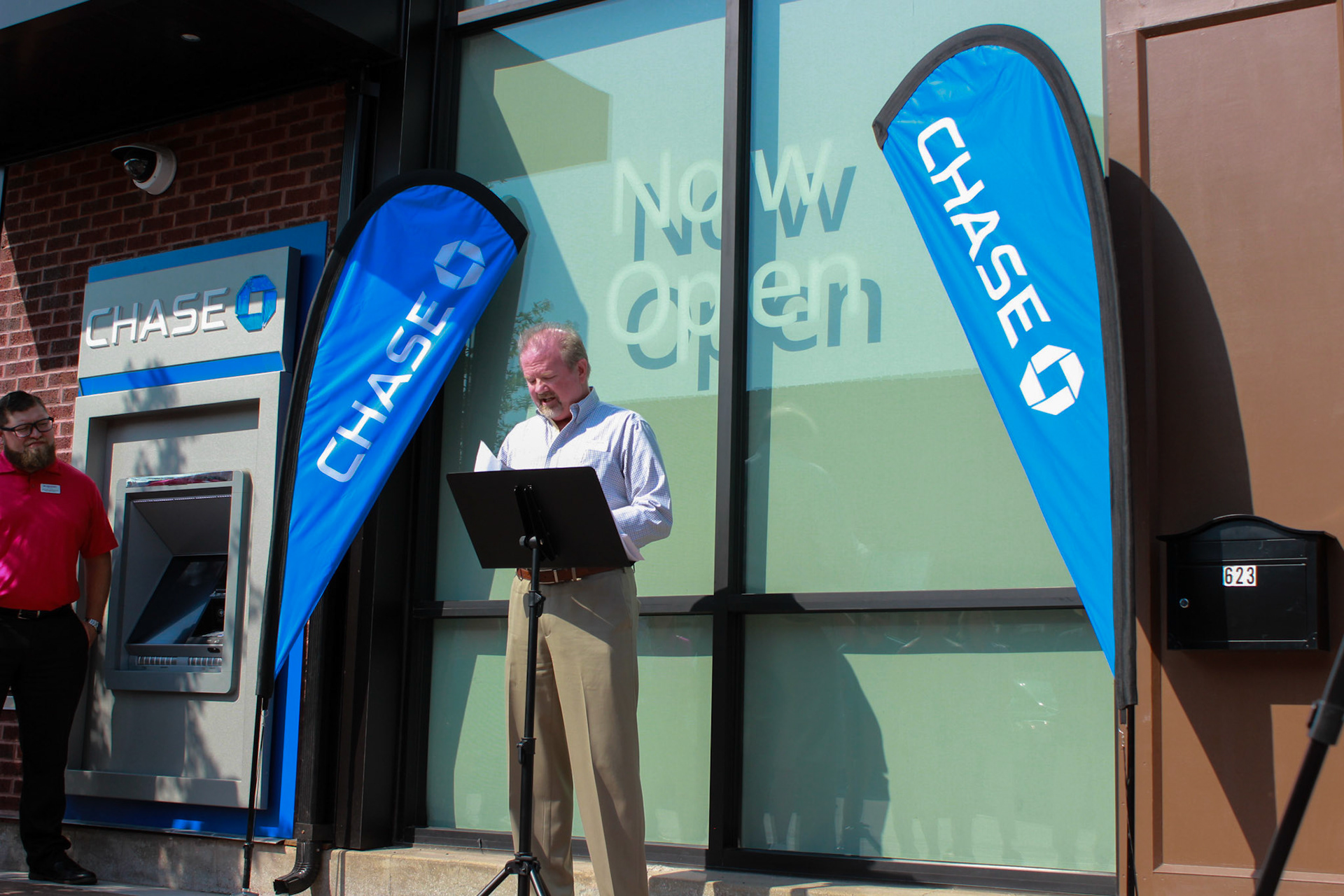Mayor Mark Hatesohl gives a speech before the opening of Chase Bank on Aug. 29.