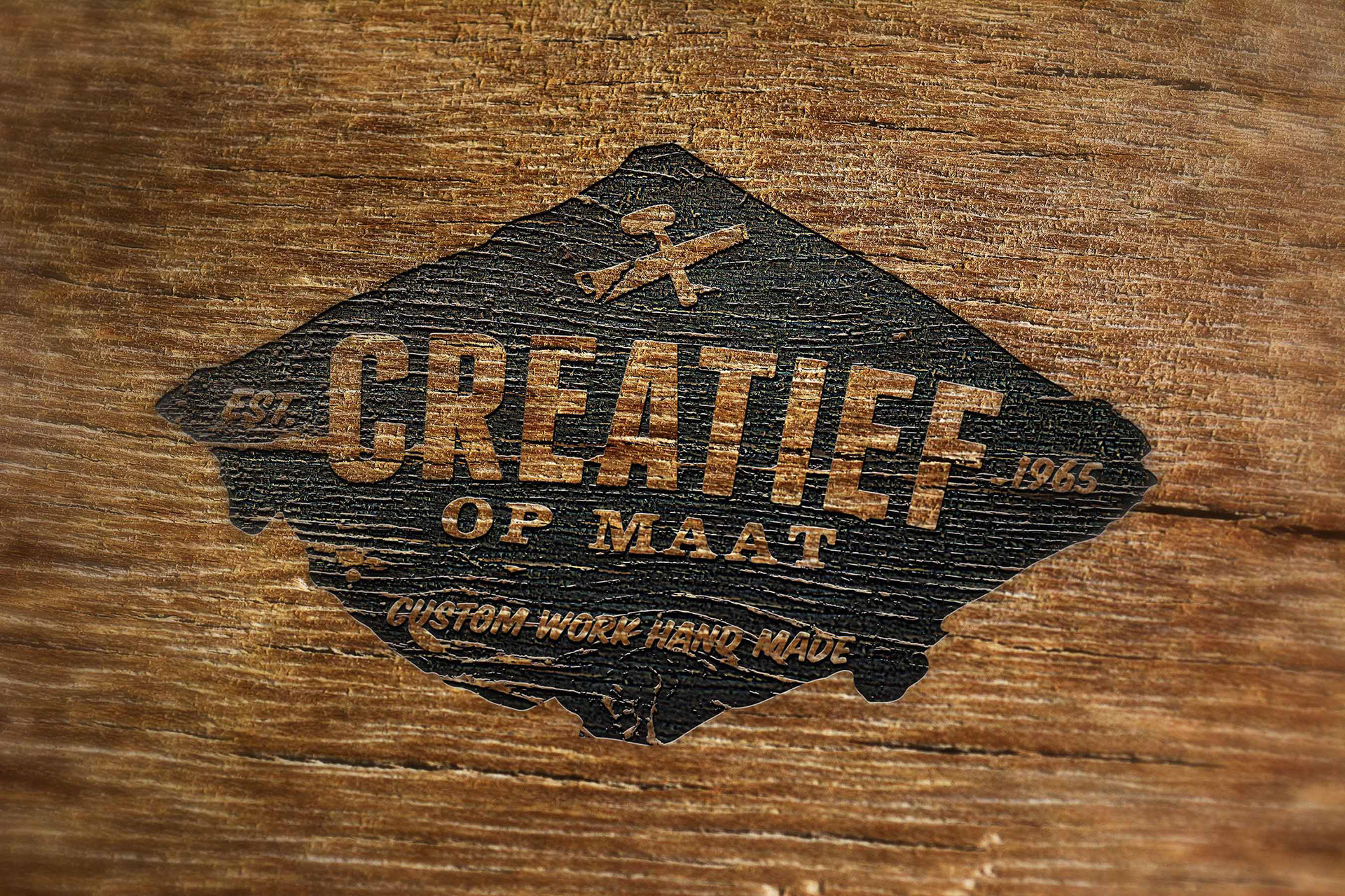 Logo en brandmerk voor de 'Op Maat' meubelen