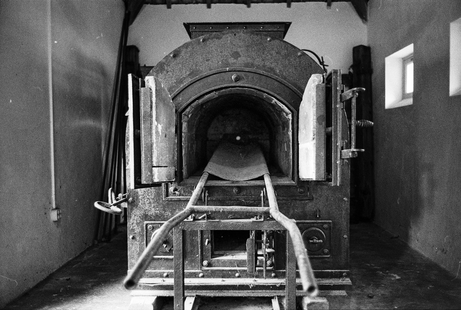 Mobile crematorium