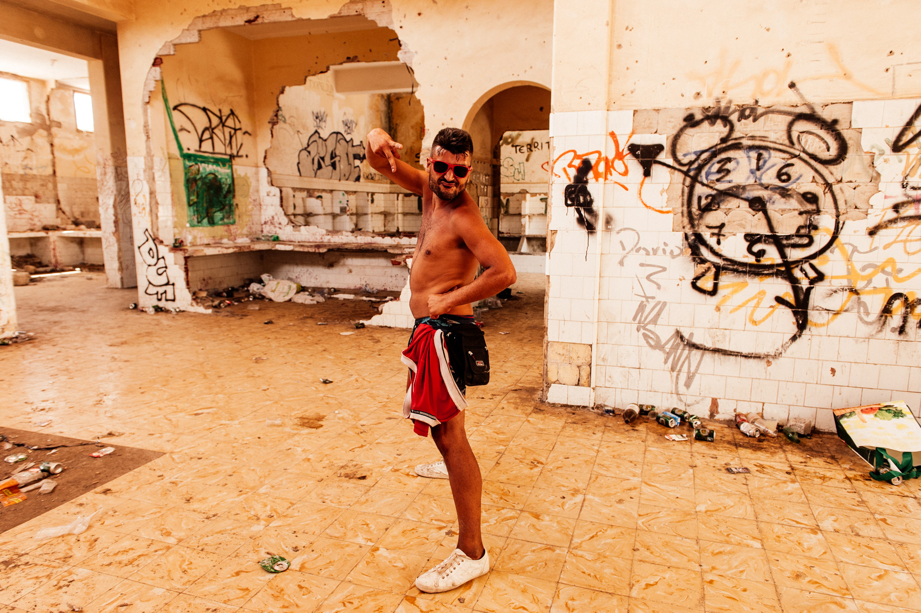 Sunday 09.00 house party