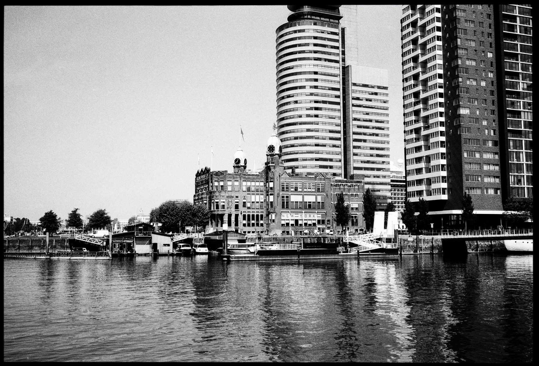 Paul Nijghkade - Katendrecht - Uitzicht Hotel New York