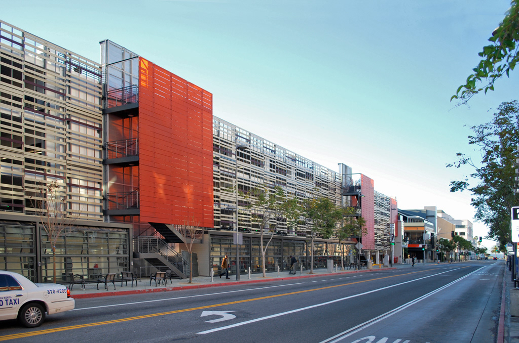 Gallery of Santa Monica Parking Garages / Brooks + Scarpa - 26