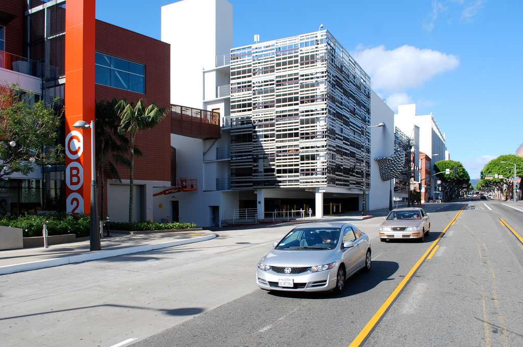 Gallery of Santa Monica Parking Garages / Brooks + Scarpa - 26