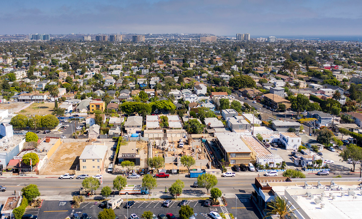 Brooks + Scarpa Rose Mixeduse Apartments Venice, CA