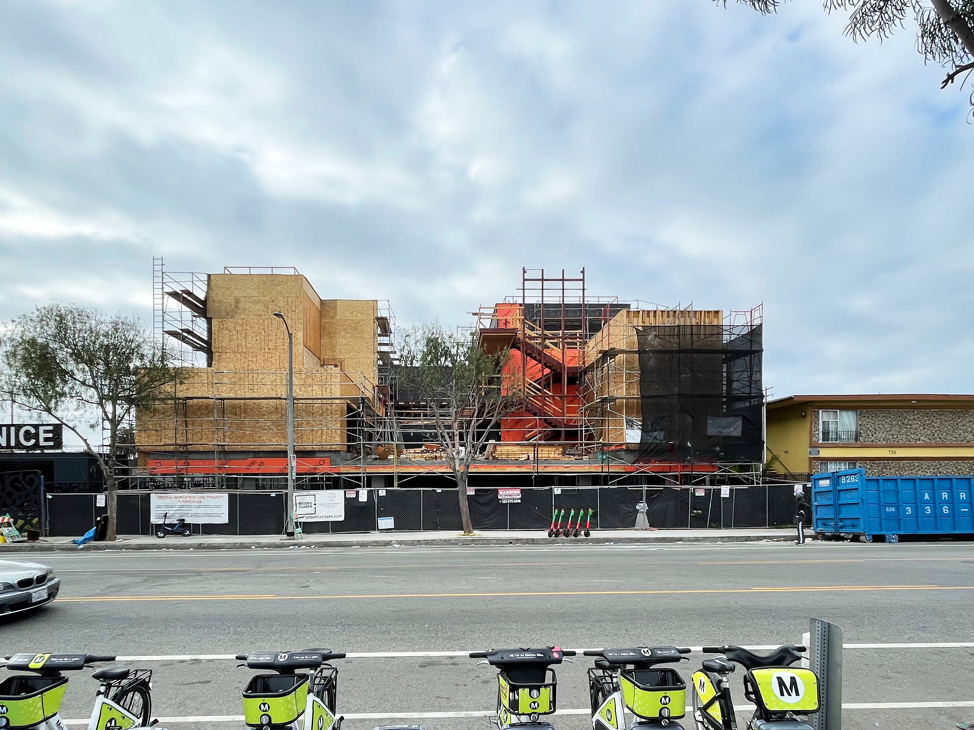 Brooks + Scarpa Rose Mixeduse Apartments Venice, CA