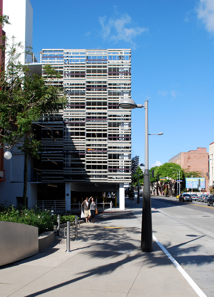 Gallery of Santa Monica Parking Garages / Brooks + Scarpa - 26