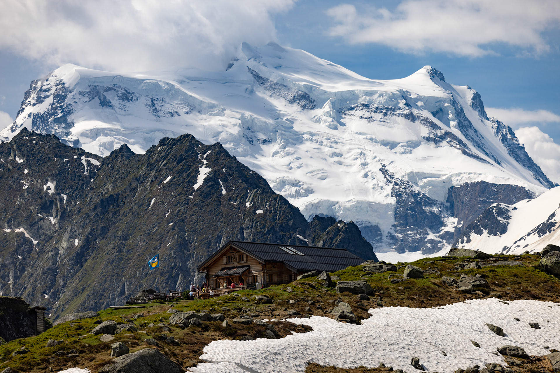 Cabane de Louvie et Grand-Combin