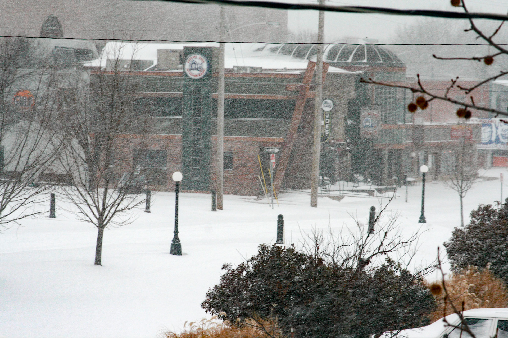 Eskimo Joes in a Snow Storm