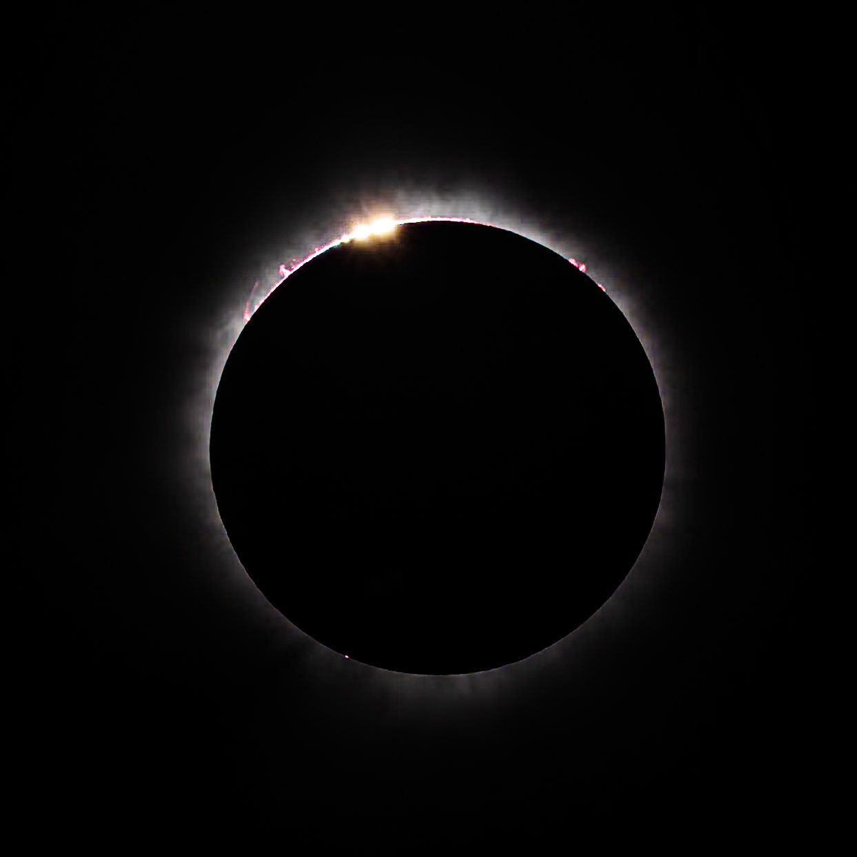 Baileys Beads and the final burst of light before totality