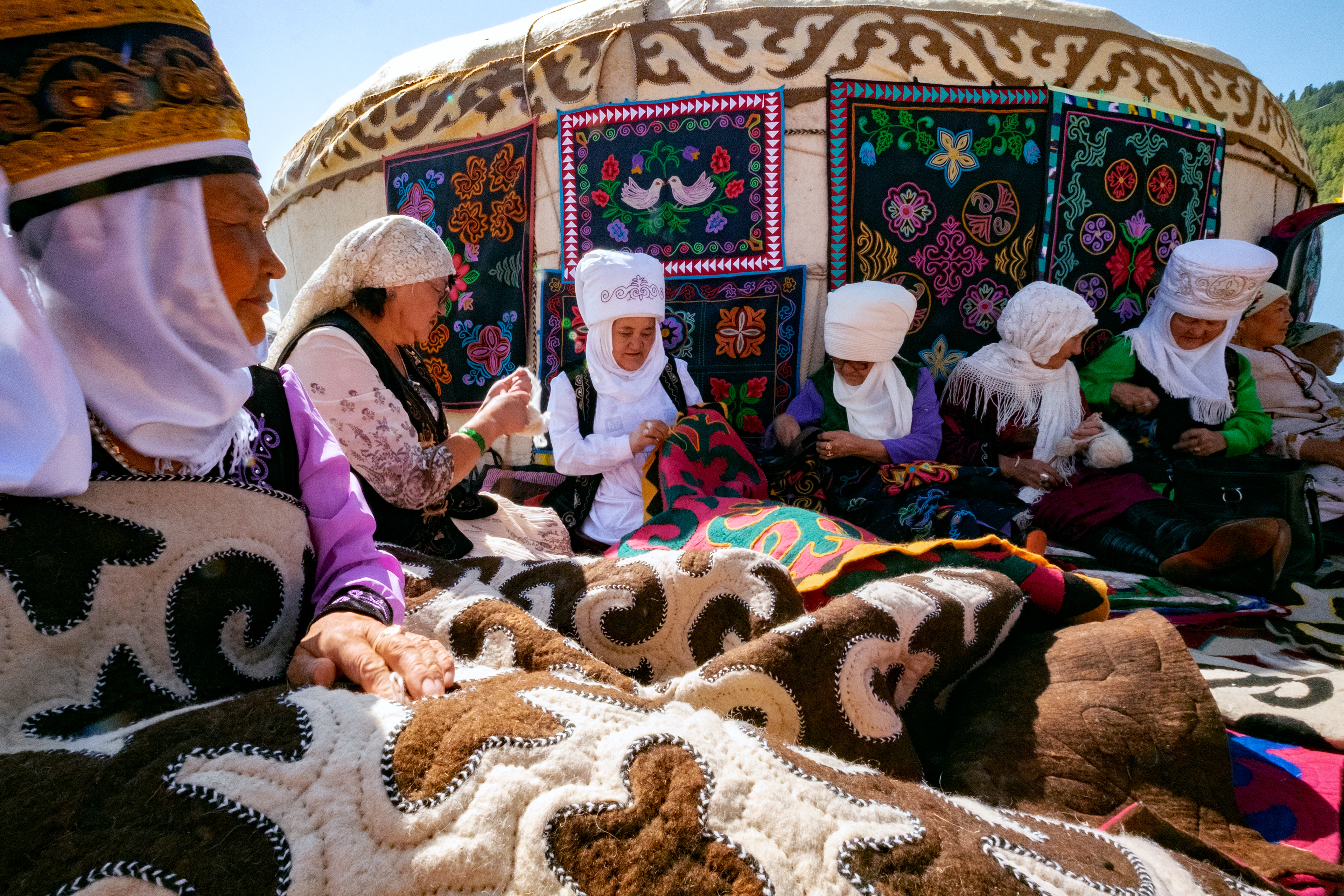 The cultural way of knitting Kyrgyzstan