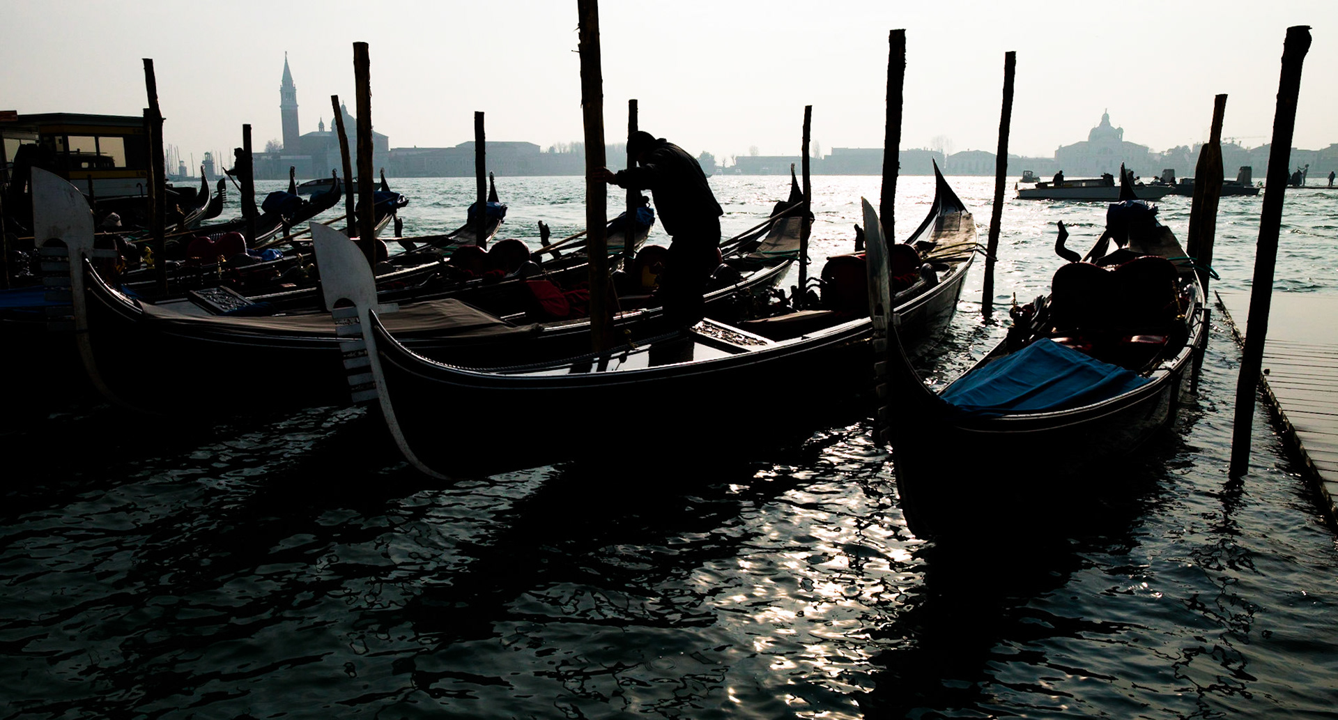 Carnivale, Venice ©McNairnPhotography