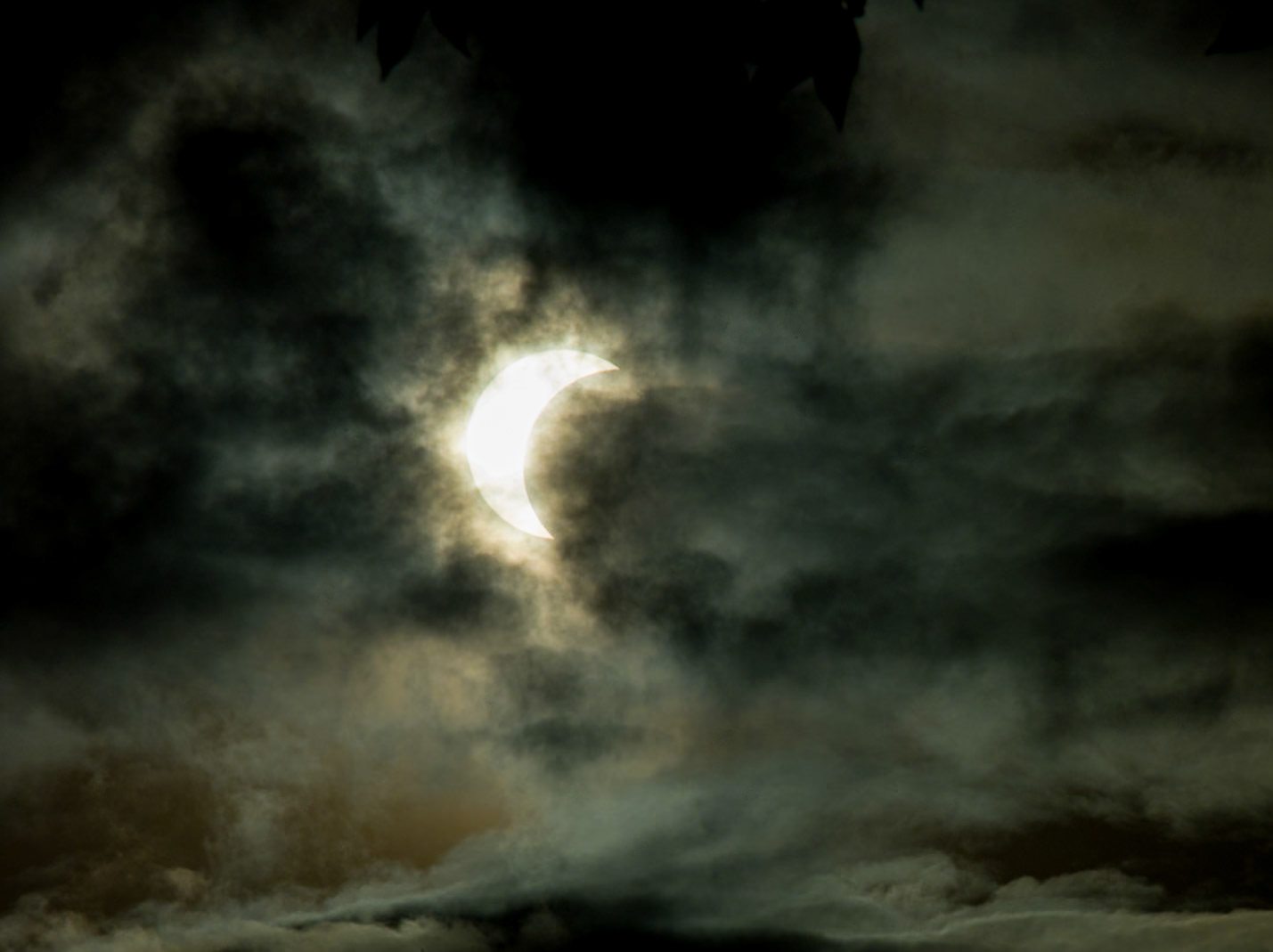 Edinburgh Solar Eclipse 2026 ©McNairnPhotography