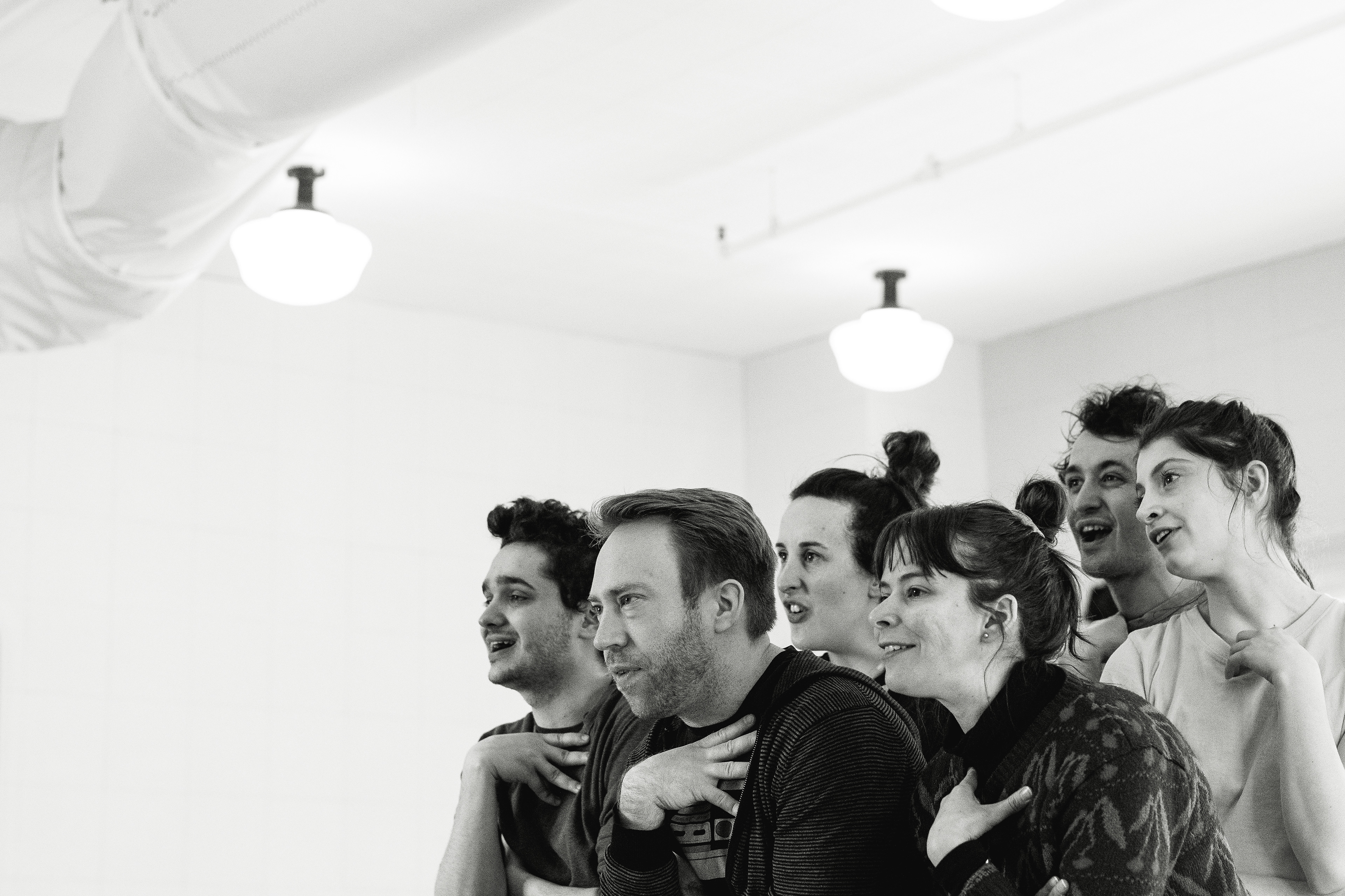 La fille qui se promène avec une hache, Répétition, 2018