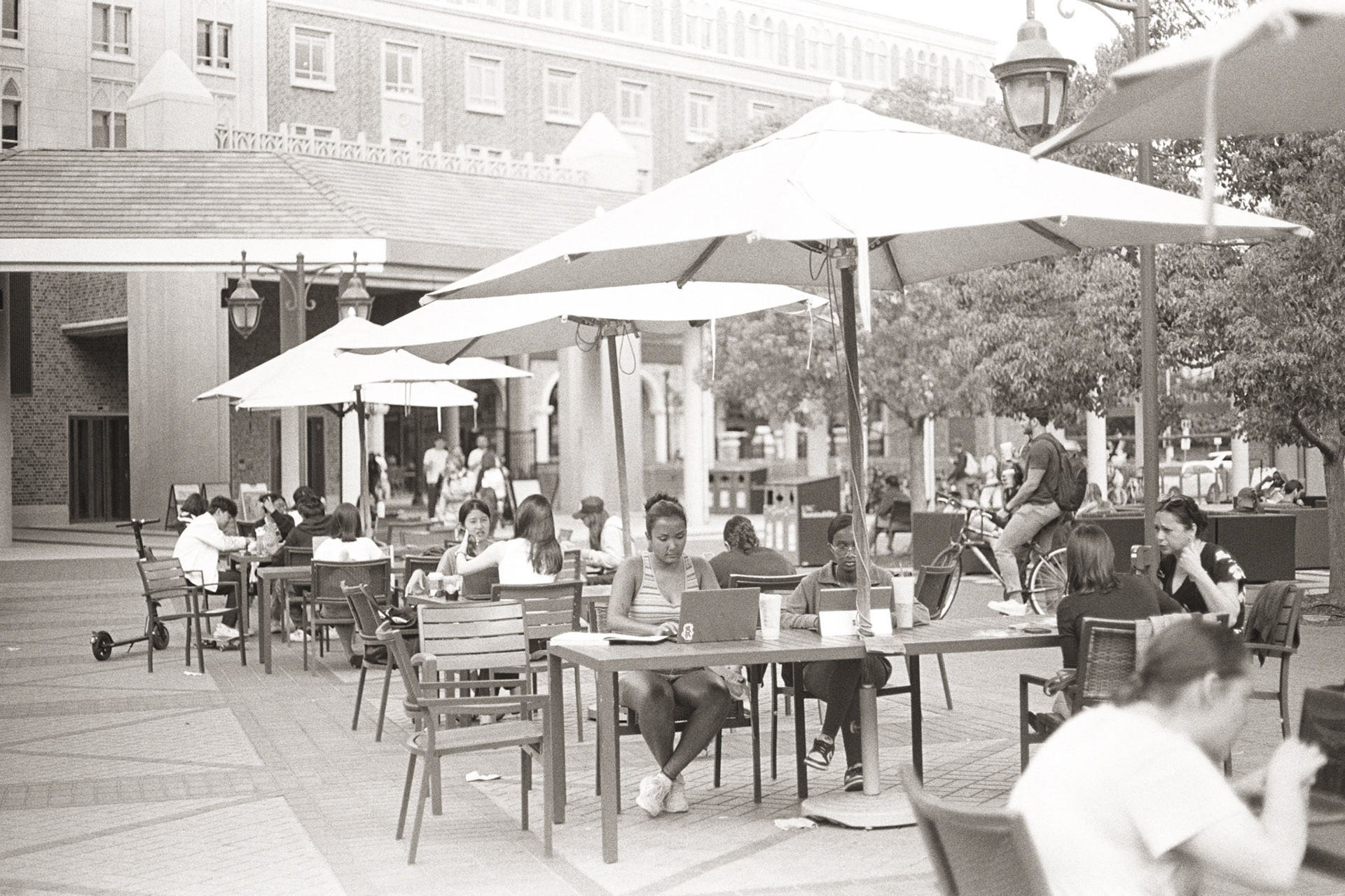 busy thursday afternoon