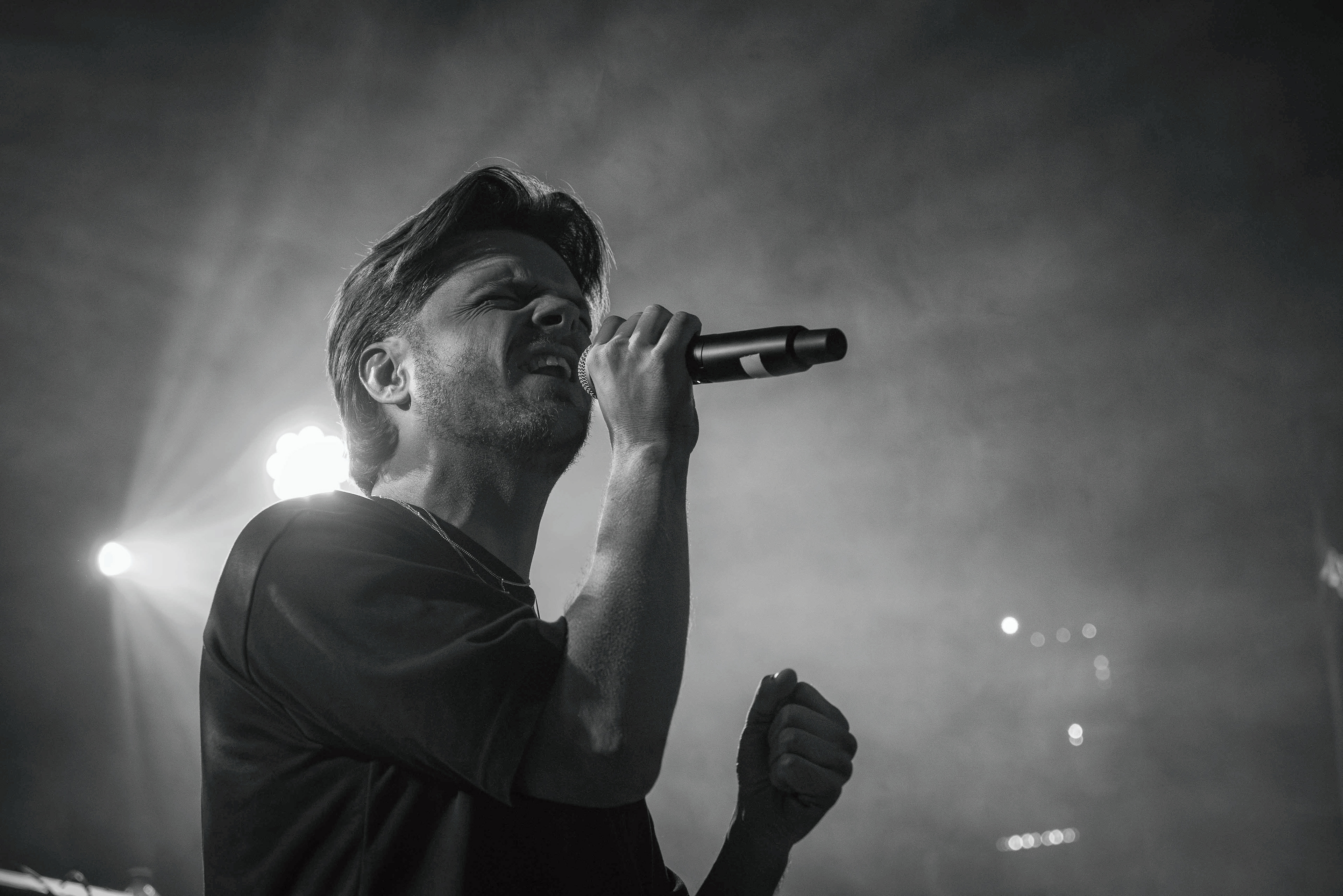 Concertfotografie Benjamin Traudes supportact tijdens Fresku bij Nirwana in Lierop