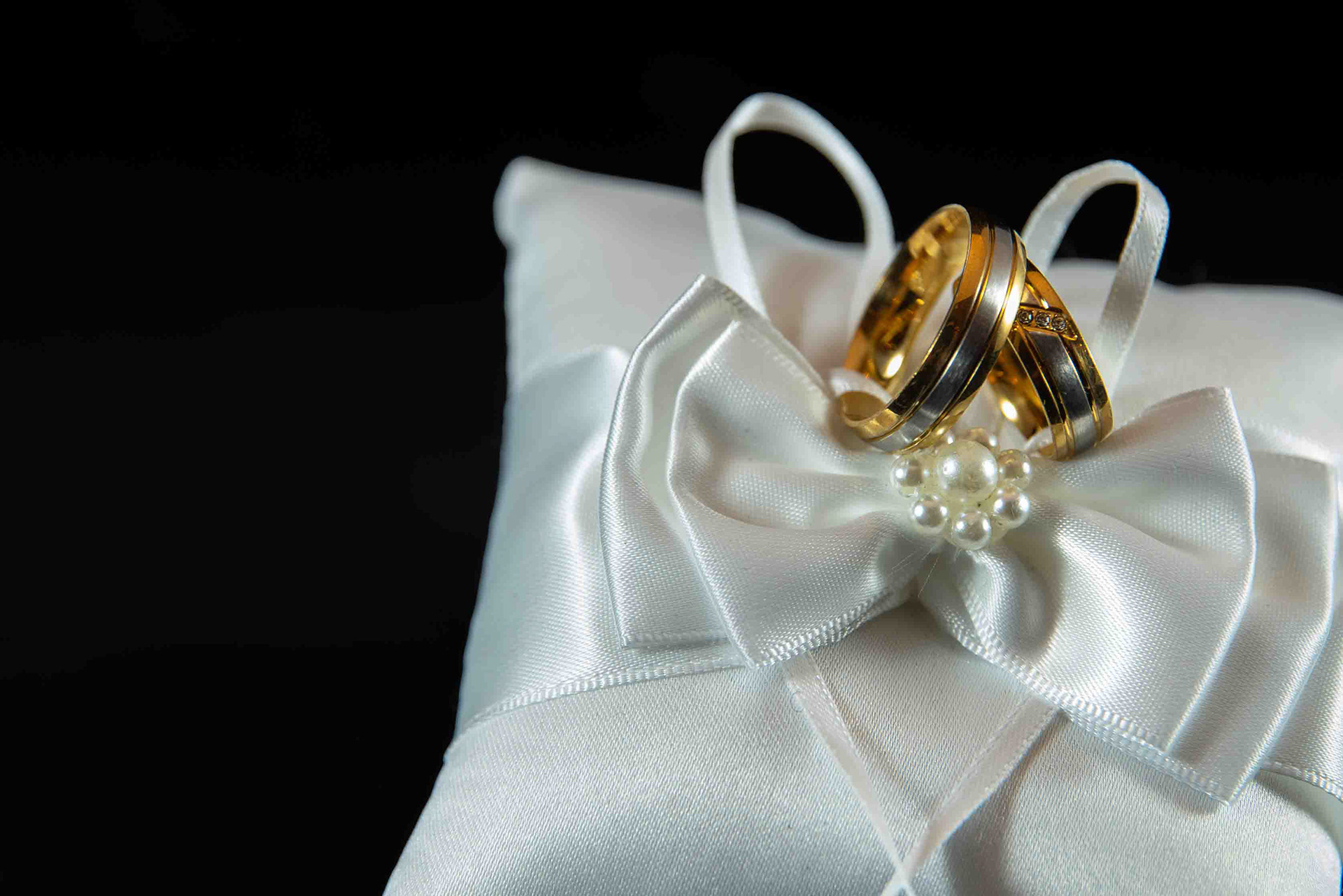 Trouwringen trouwfotgrafie Limburg Brabant