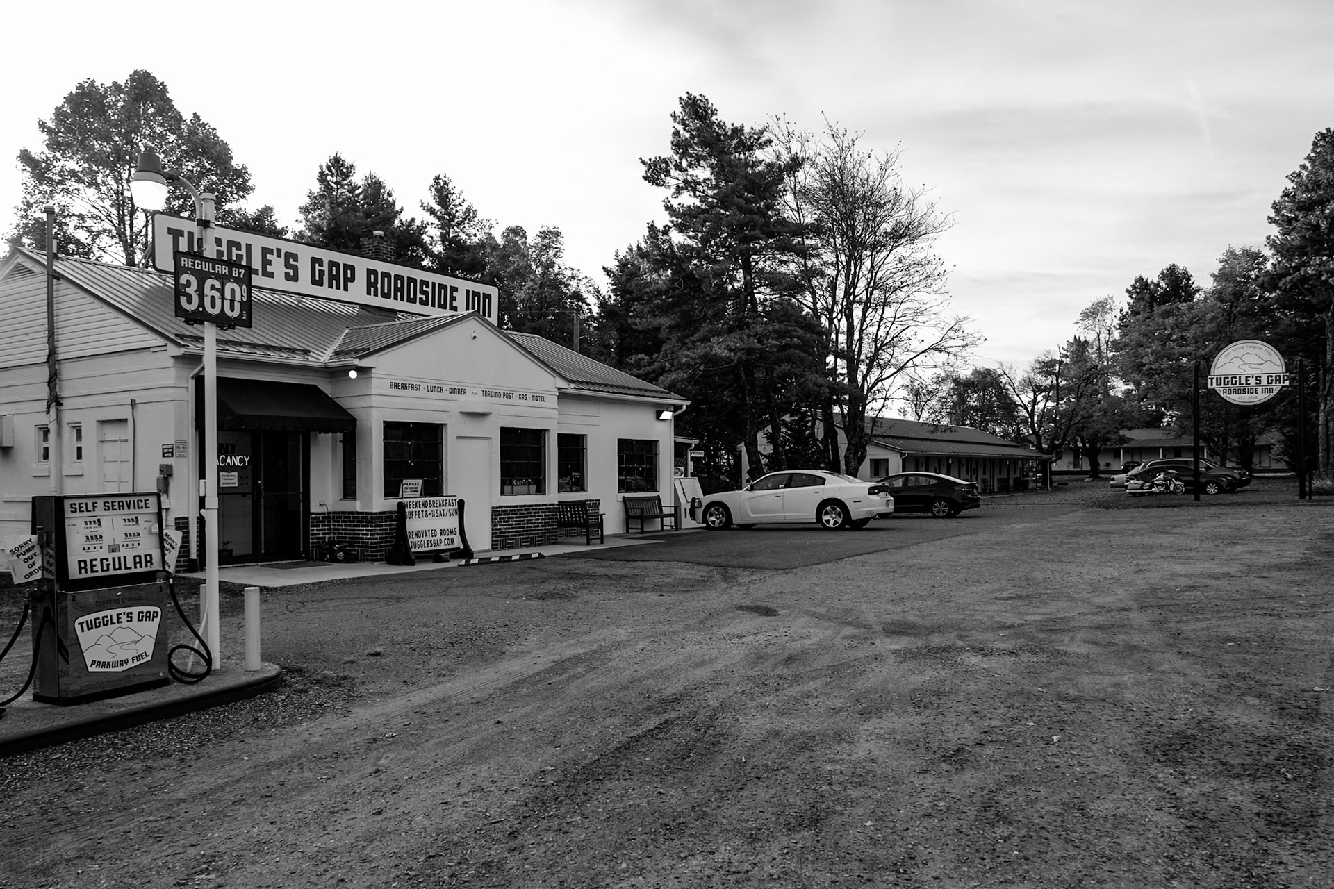 Tuggle Gap - Small motel on our stay, right off the parkway