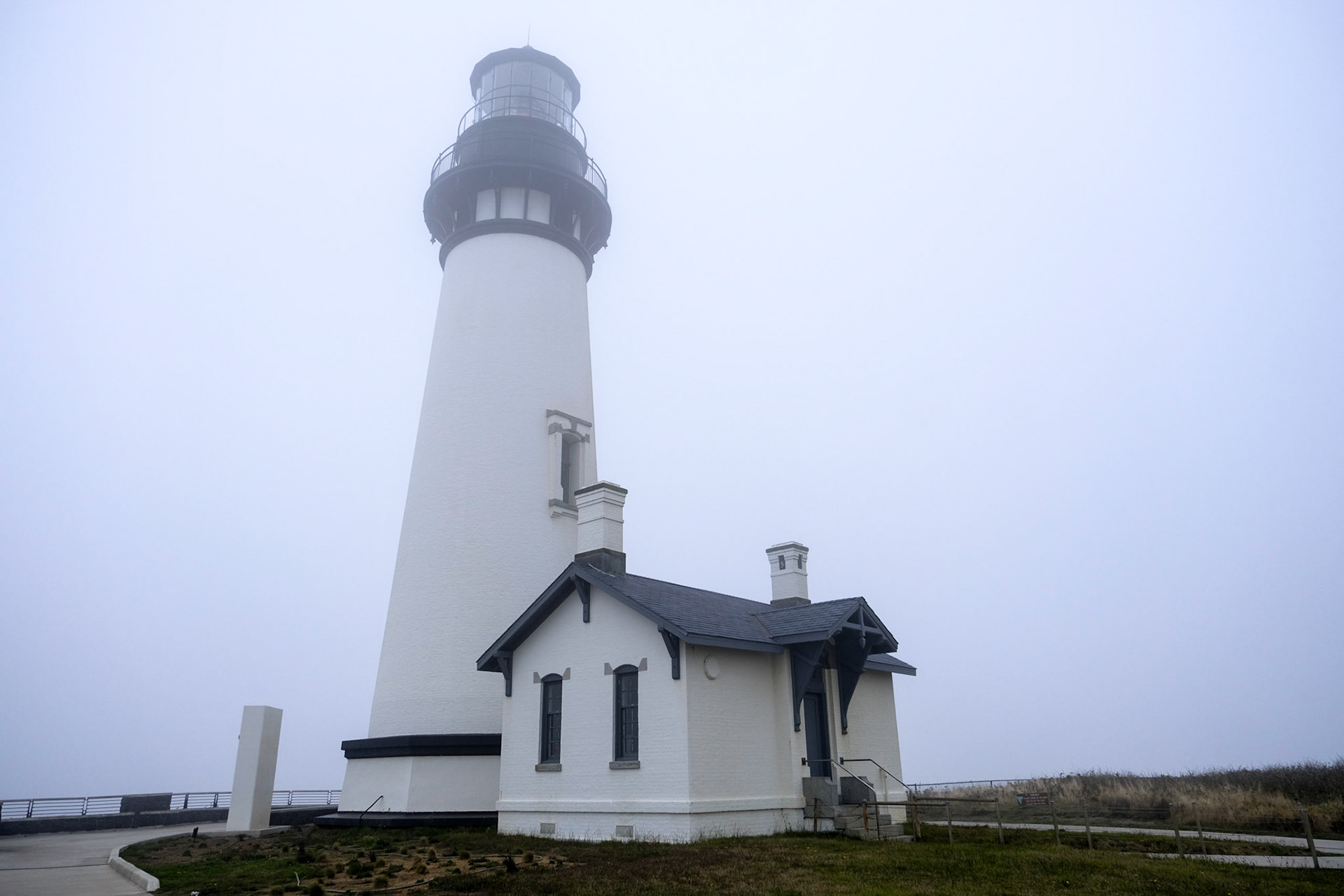 Yachita Bay Lighthouse