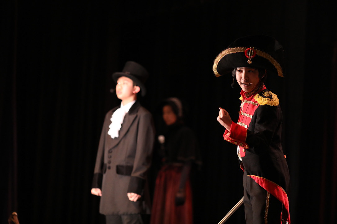 Inspector Javert rallies the people of France.